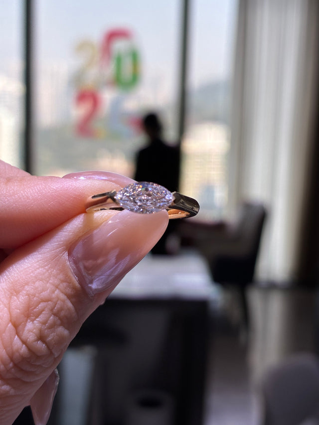 1.05ct, D/VVS2 Marquis Lab Diamond Ring in 18K Gold