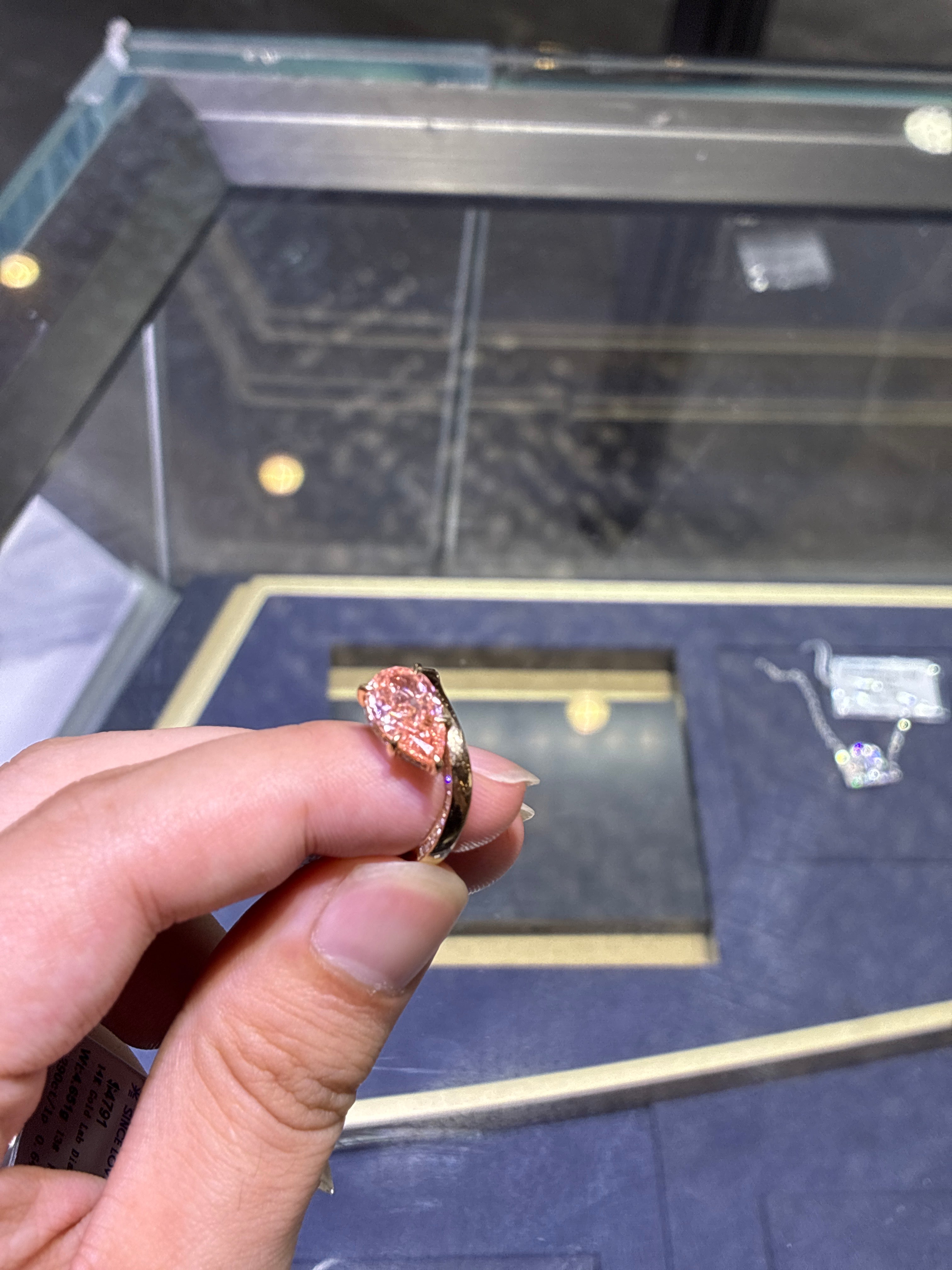 Deposit For Wagyu,main stone pair cut 2.29ct pink/VVS2 side stone 0.64ct 14k yellow gold
