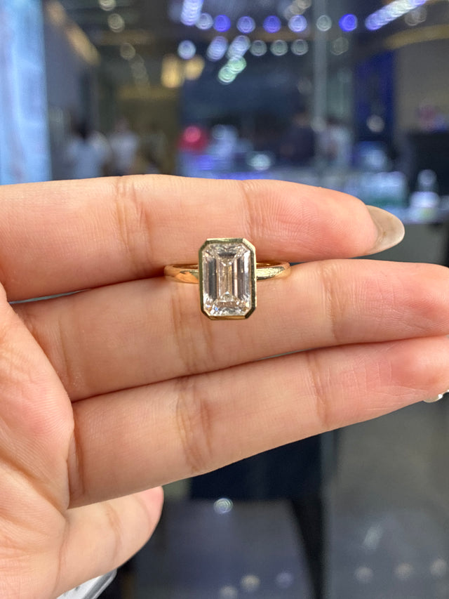 $200 lock price deposit for Marisa, 14k yellow gold,3ct emerald cut main stone, E/VVS2