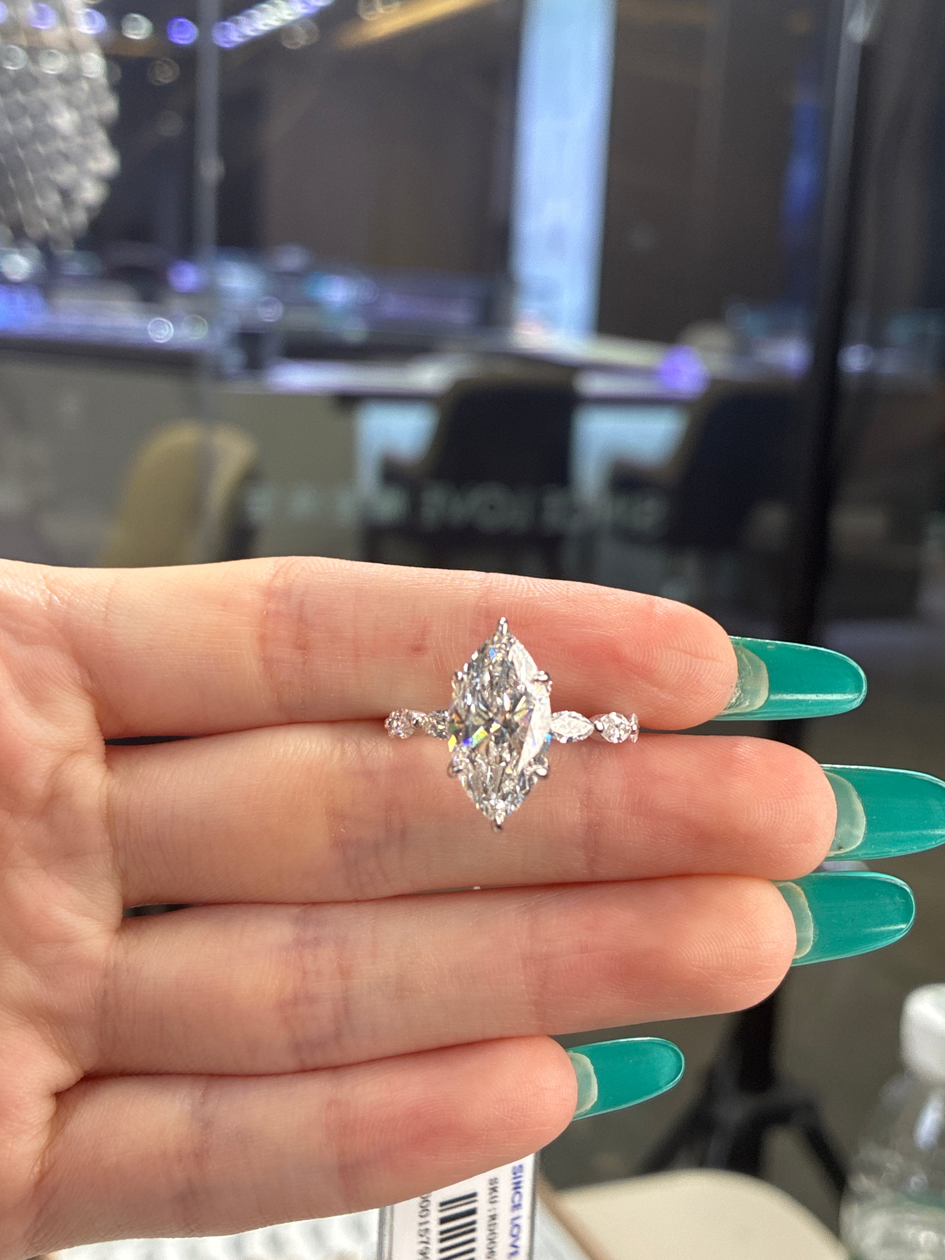 For Candy girl 14k white gold 4 carat E/VVS2 with 0.914ct marquise band(customization)