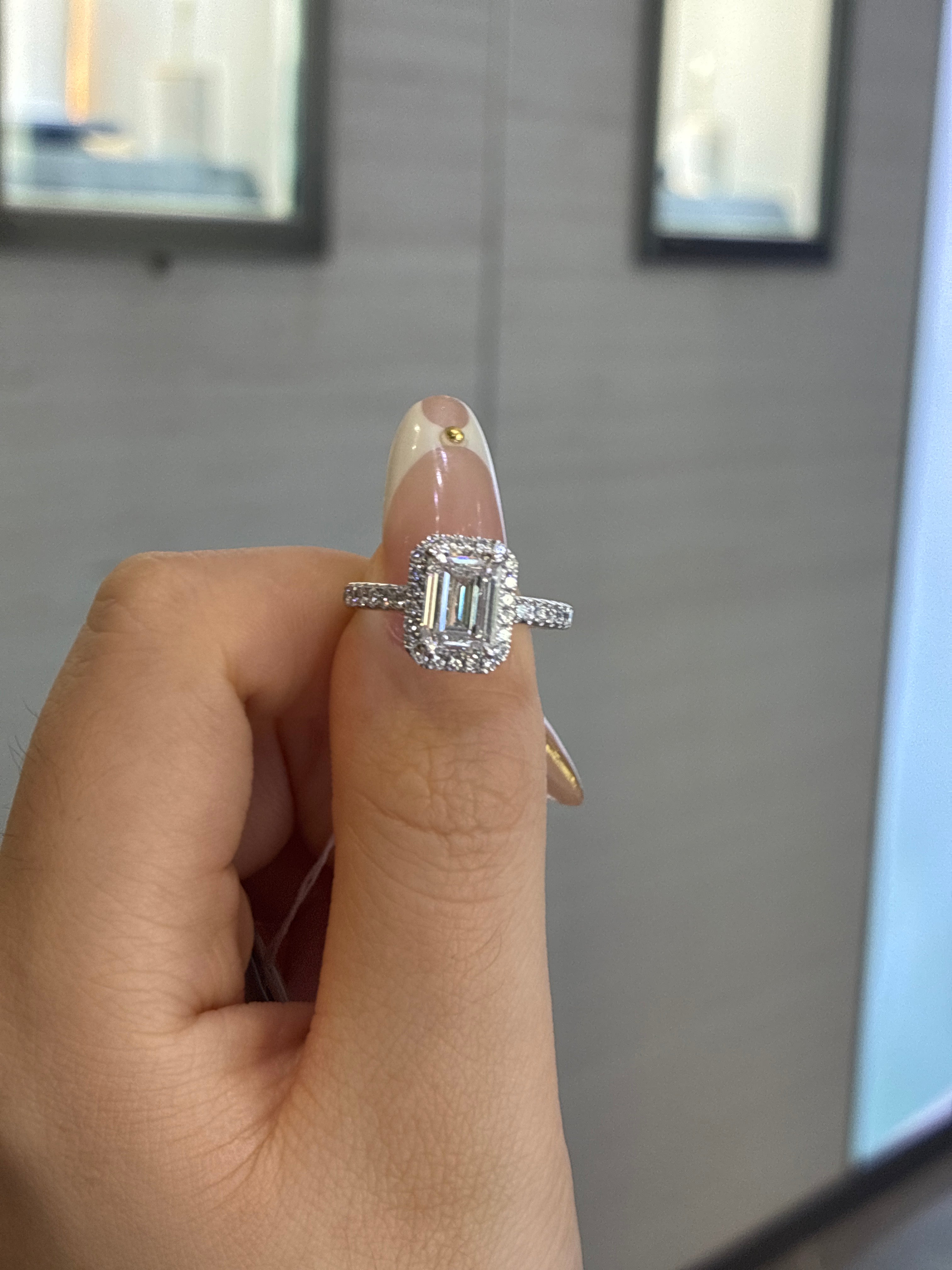 For Grace platinum white gold E/vs1 2.02ct emerald cut
