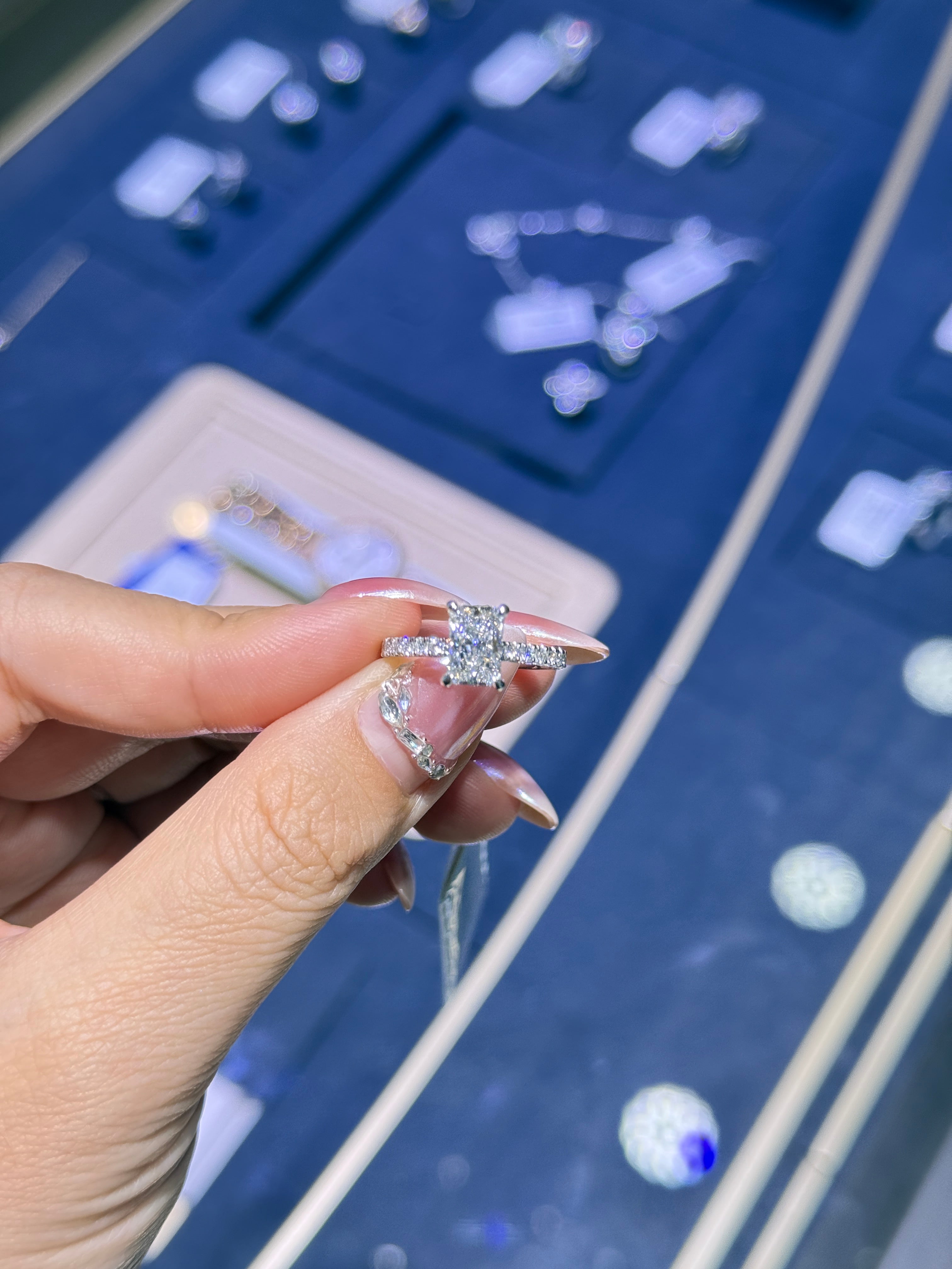 Payment for amri000911 to pay(1.25ct+.416ct Radiant solitaire ring/ D, VS)