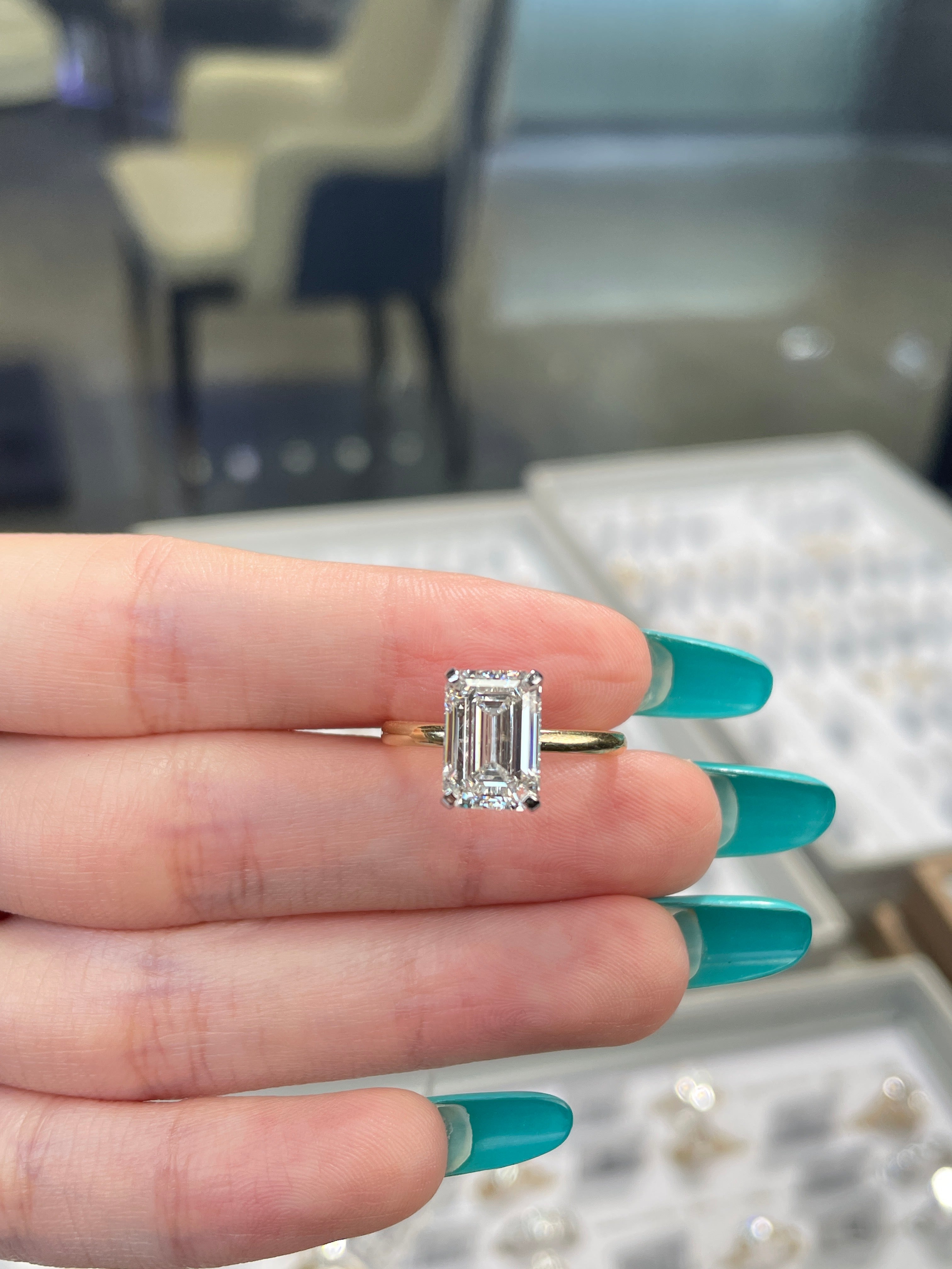 For bee 14k solid yellow gold 3.11ct E/VVS2 emerald with 0.117ct side stones(ready to ship)