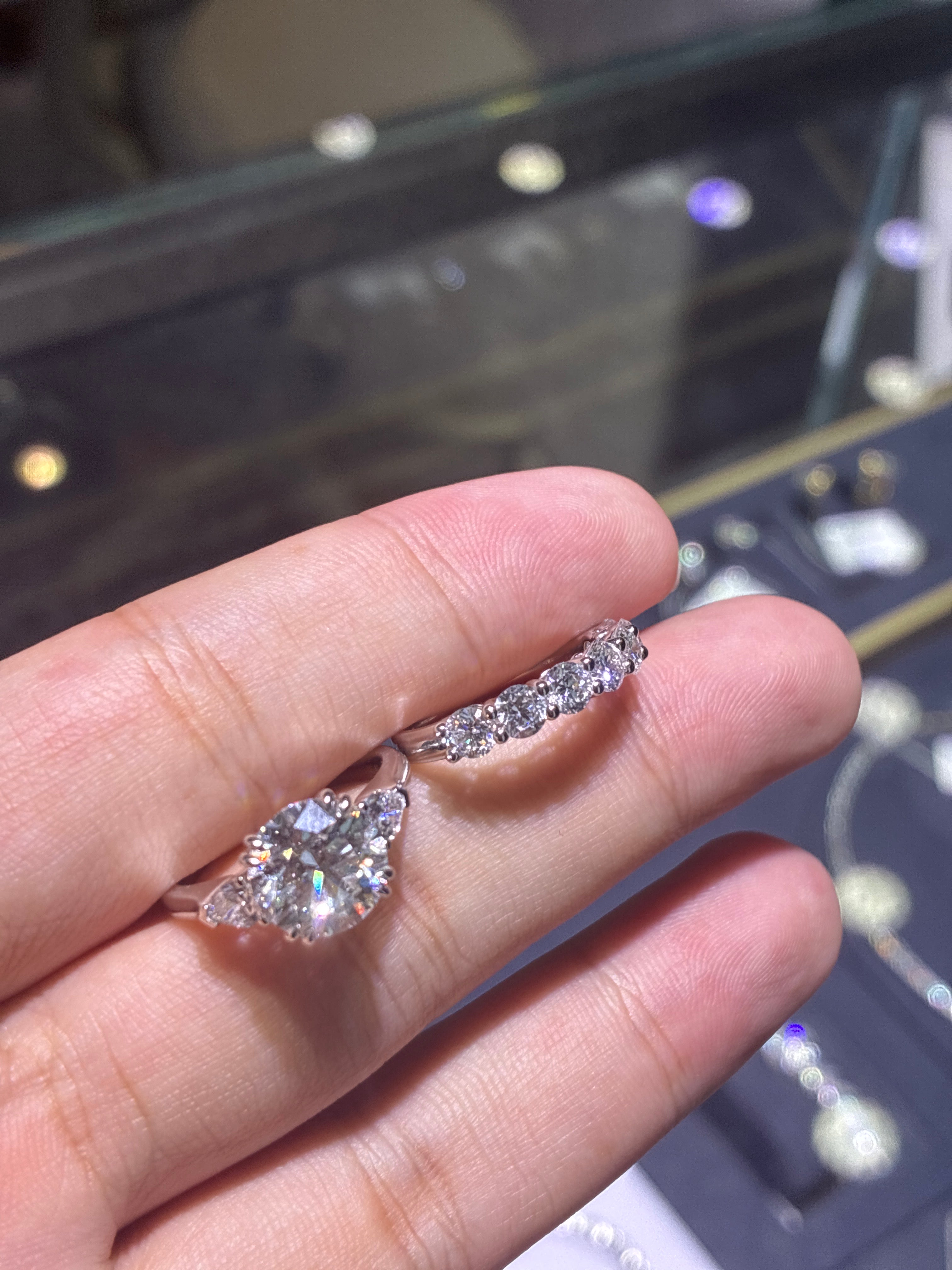 Remaining Balance For LisaM a set three-stone pletnum main stone 3.07ct E VVS2 side stone 0.468ct and band 1.559ct D-E/VS,VVS pletnum