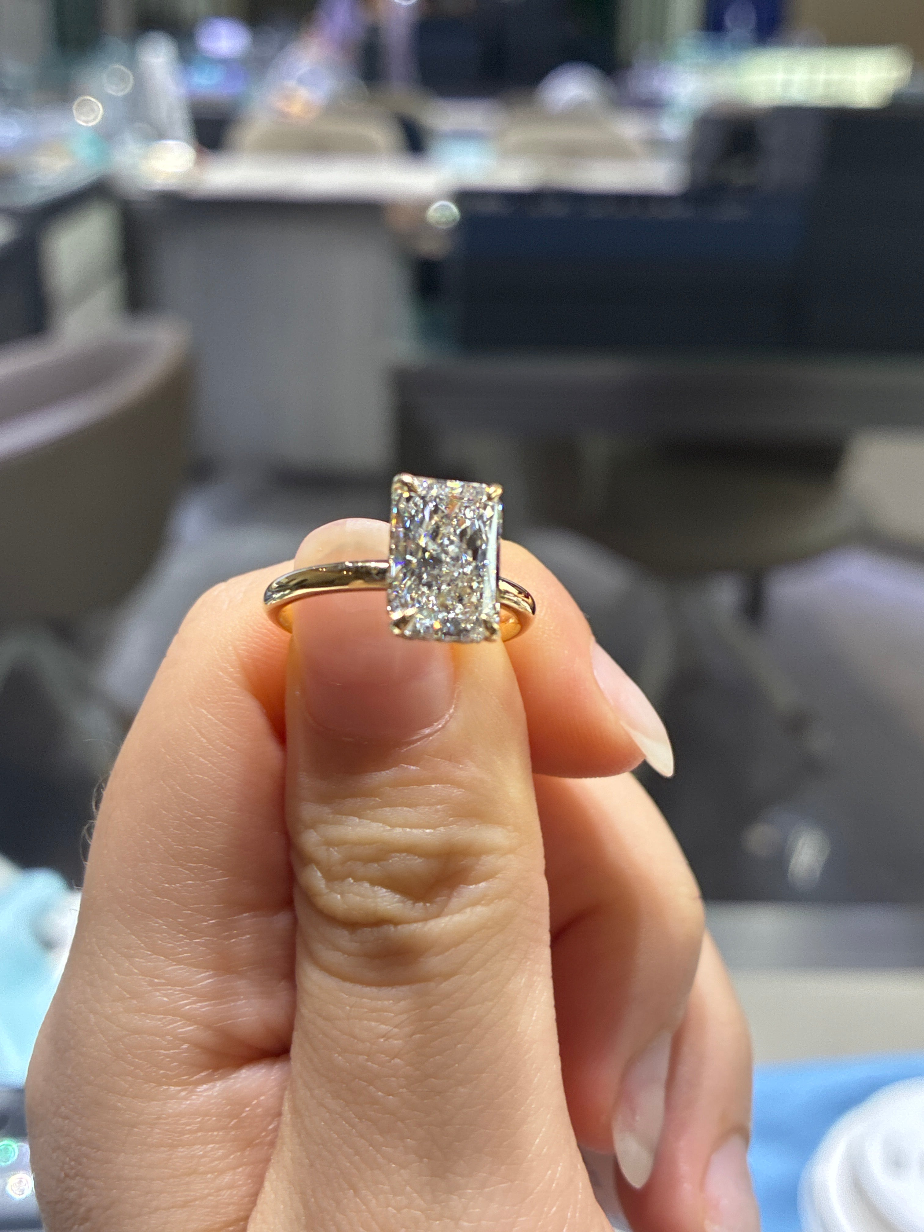 Deposit For uniquely radiant cut 14k gold E/vs1 total 3.219ct
