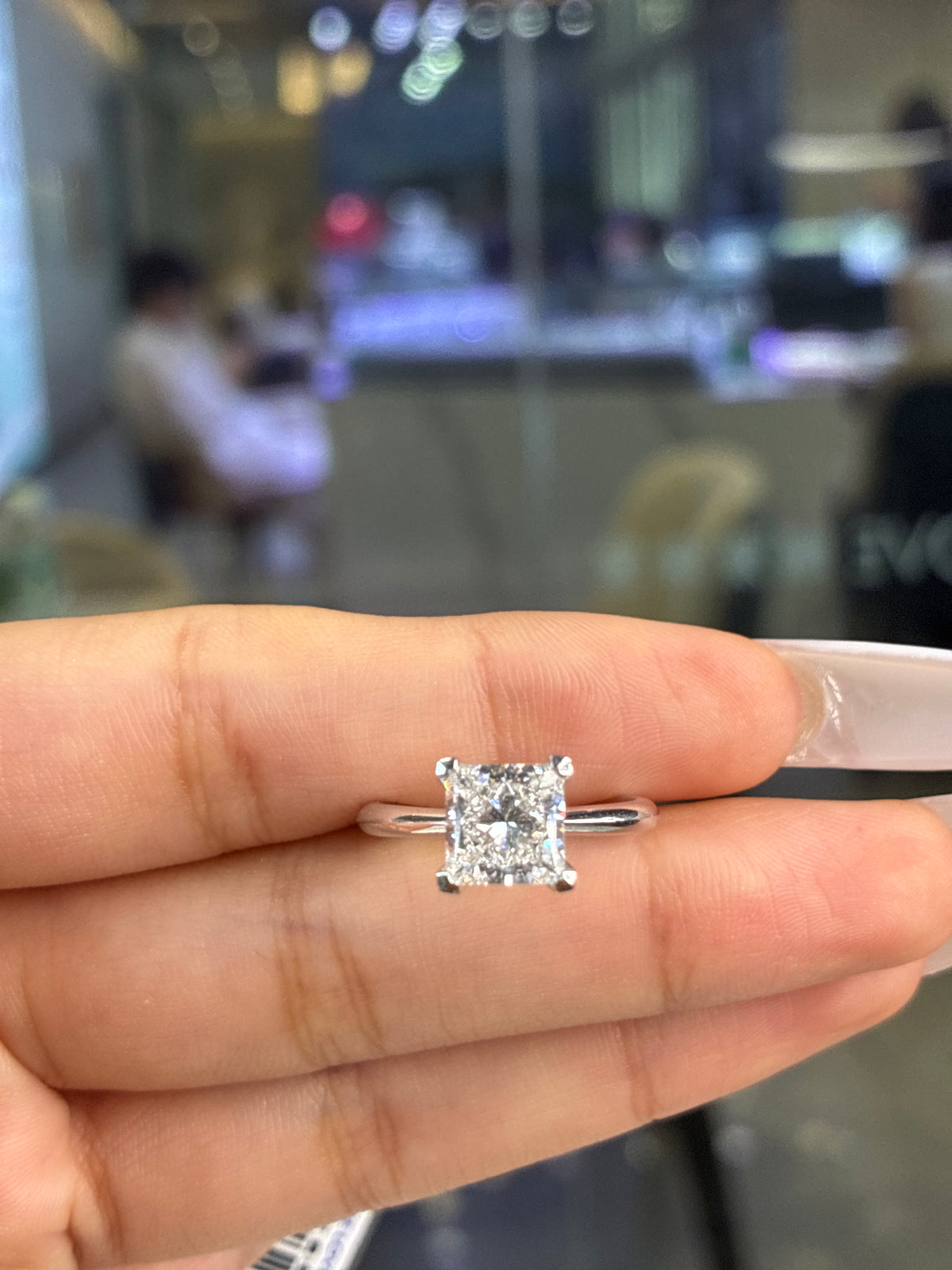 Deposit for 🥷 14k white gold, 2ct princess cut diamond, E color and VVS2 clarity, with bubble band. Only engagement ring, size 7