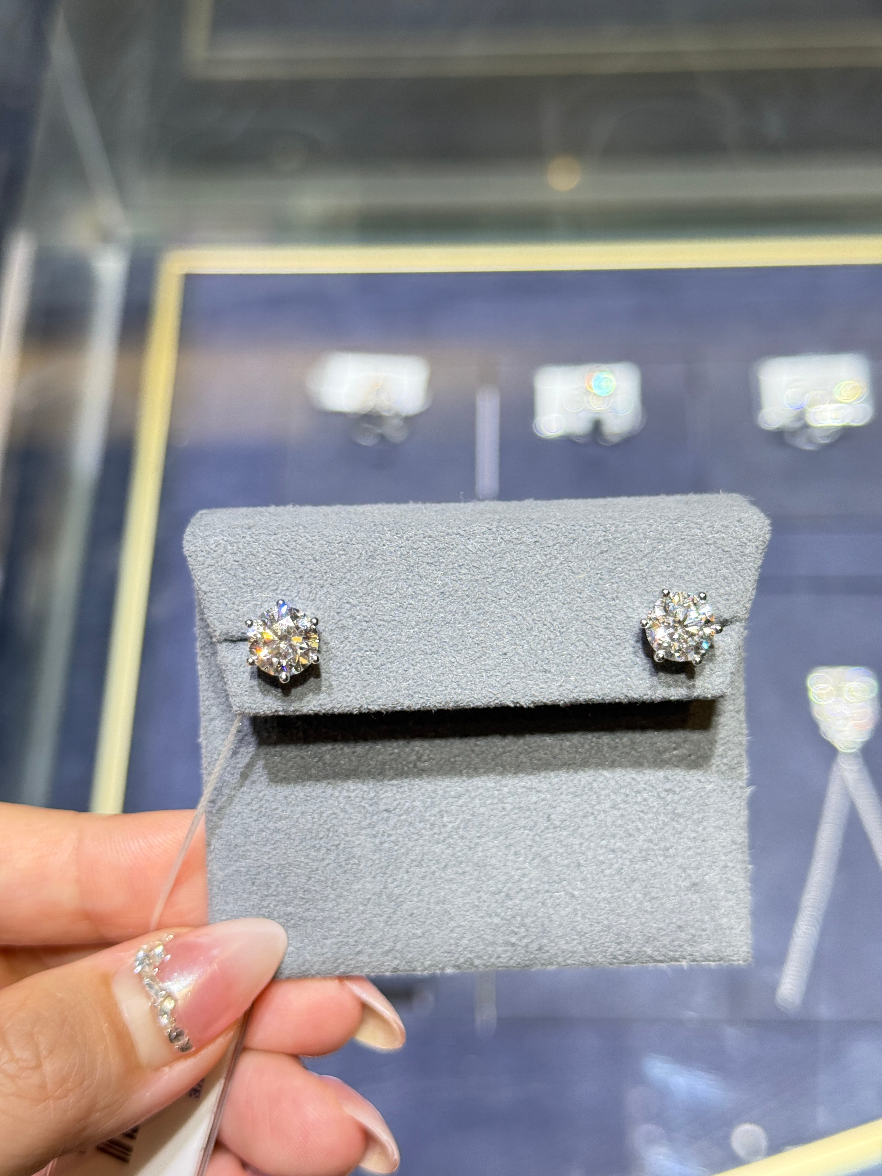 Payment for clairvoyant to pay (3.14ct Lab Diamond Earring Studs/ D,VVS2 )