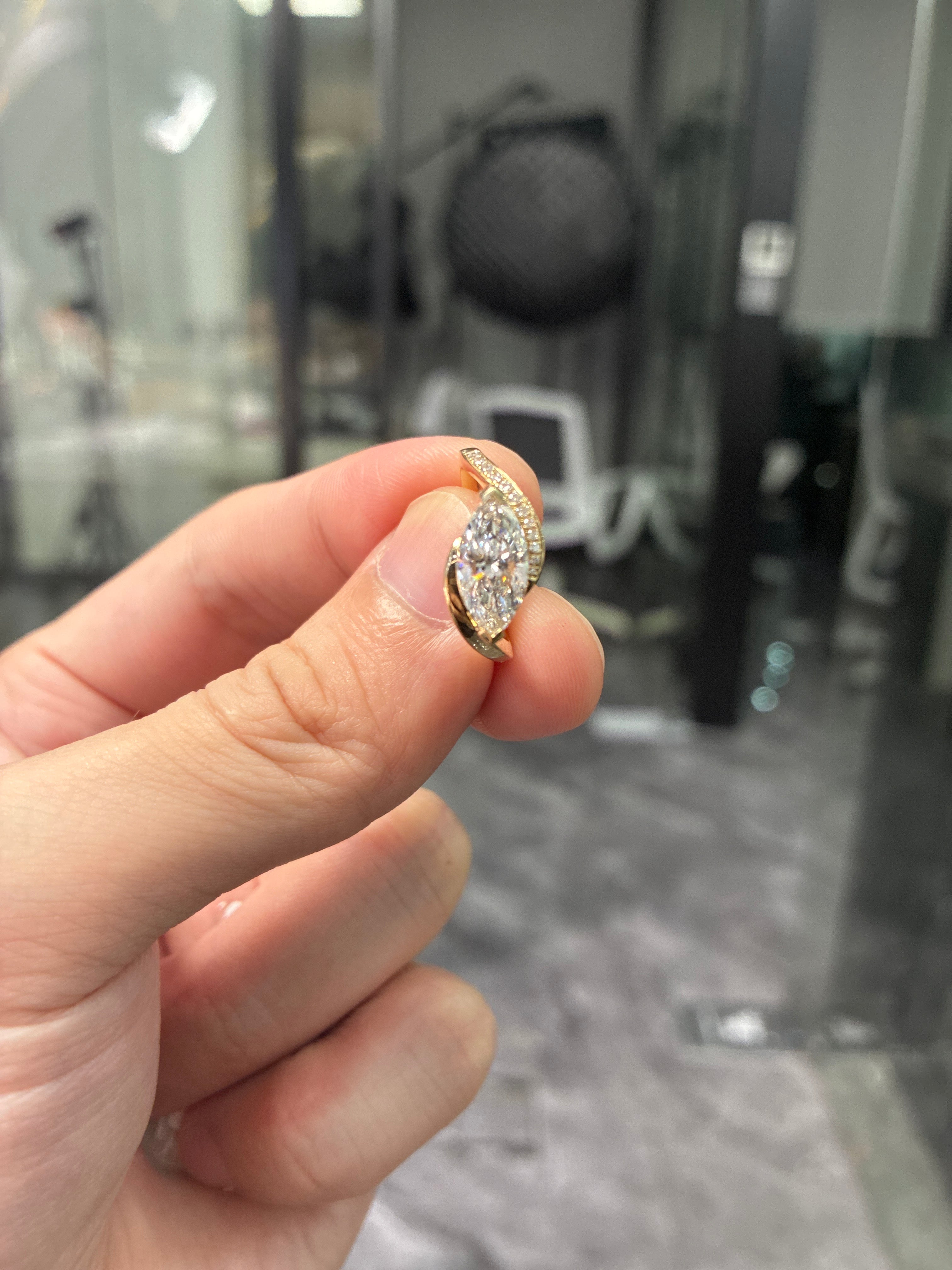 For Amy Tension Setting Marquise Low Setting Ring//1.510ct Marquise center stone//E/VVS2//14K Solid yellow gold//12 side stones for total 0.072ct US Size 6
