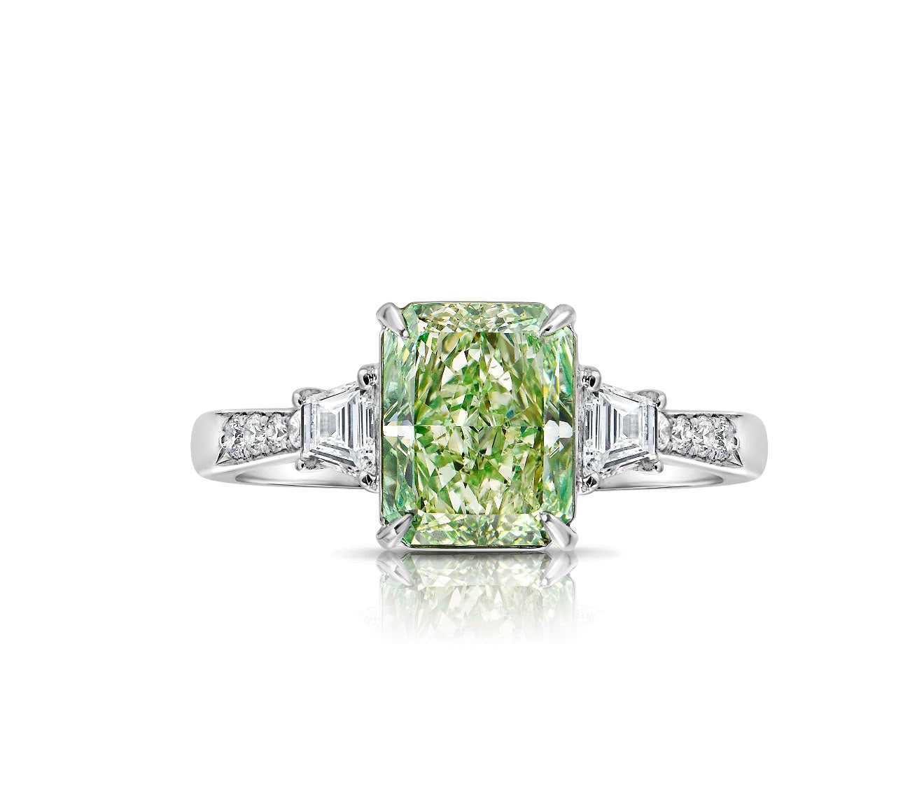 For ET platinum setting three stone ring 2.52ct fancy vivid green radiant cut ring