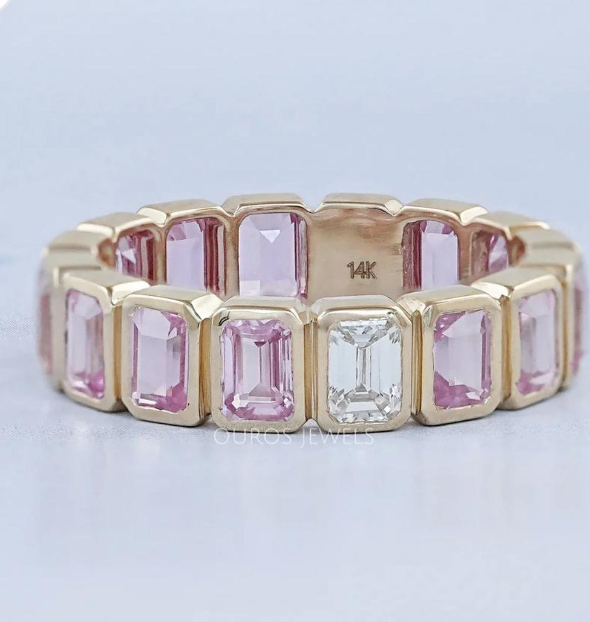 Deposit For Guerline customize pink diamond emerald cut bezel band