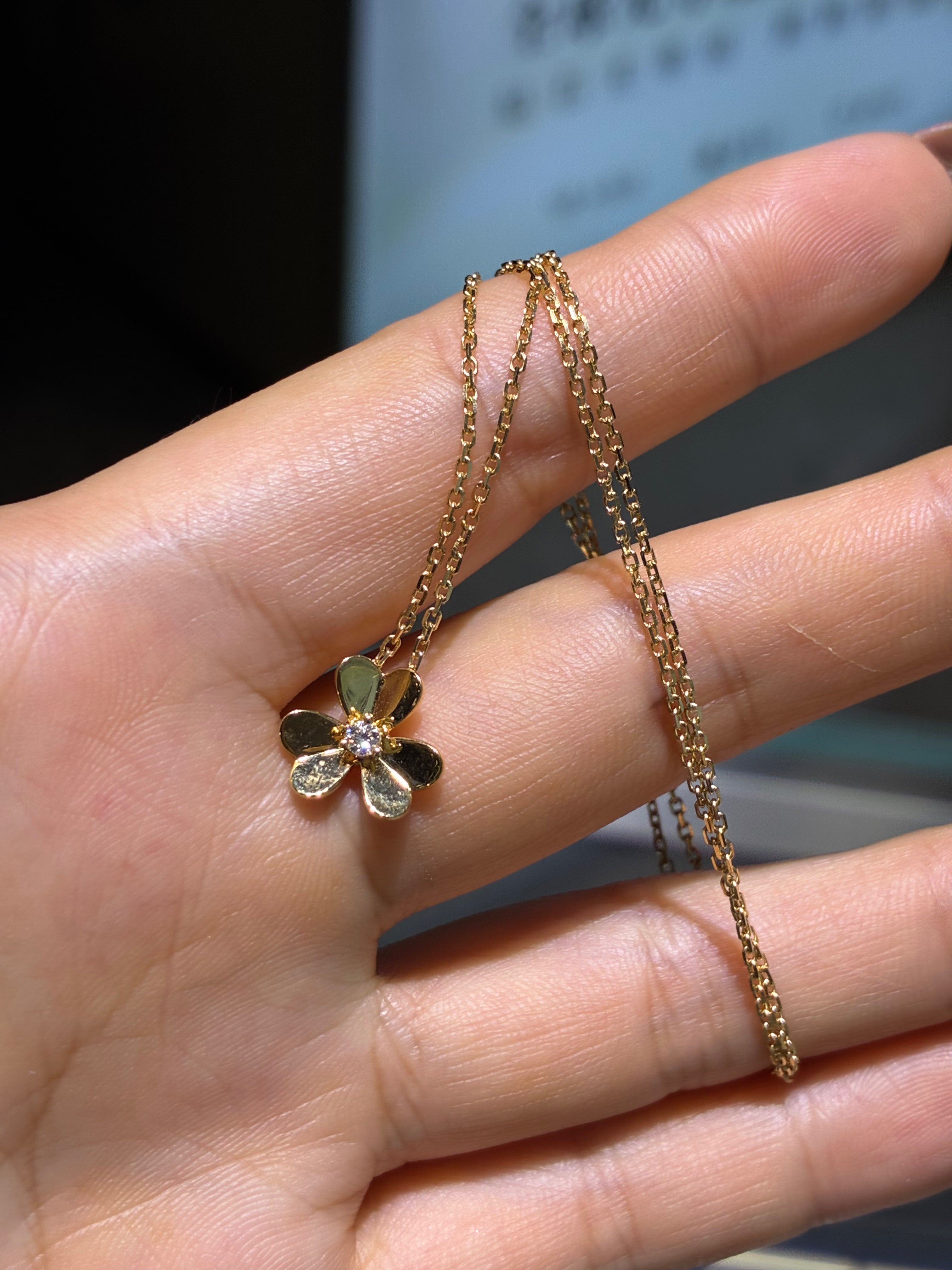 For dear user— necklace 0.049ct 18k gold