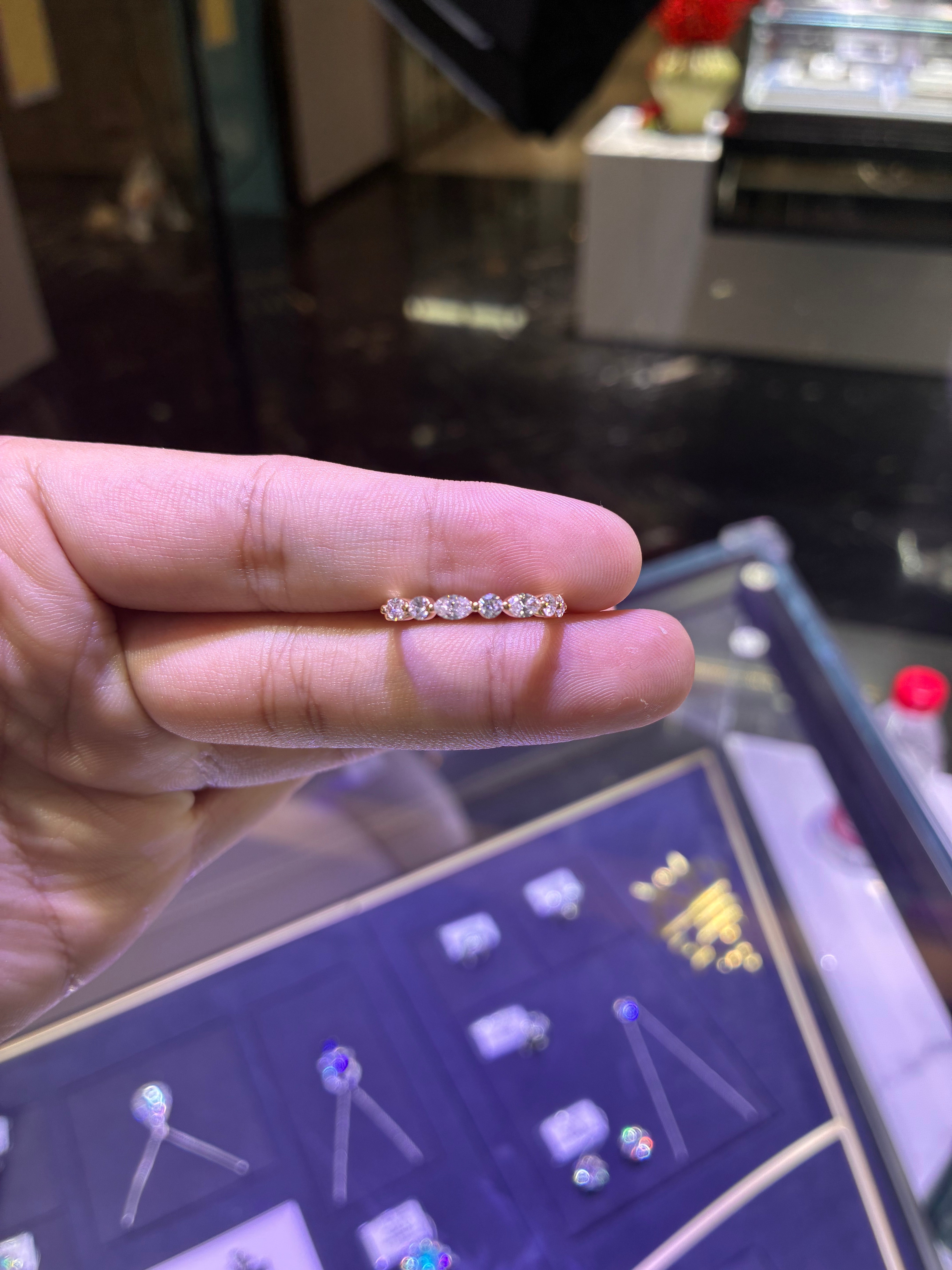For EMO@itsFINEST 18k yellow gold band (with GIL)