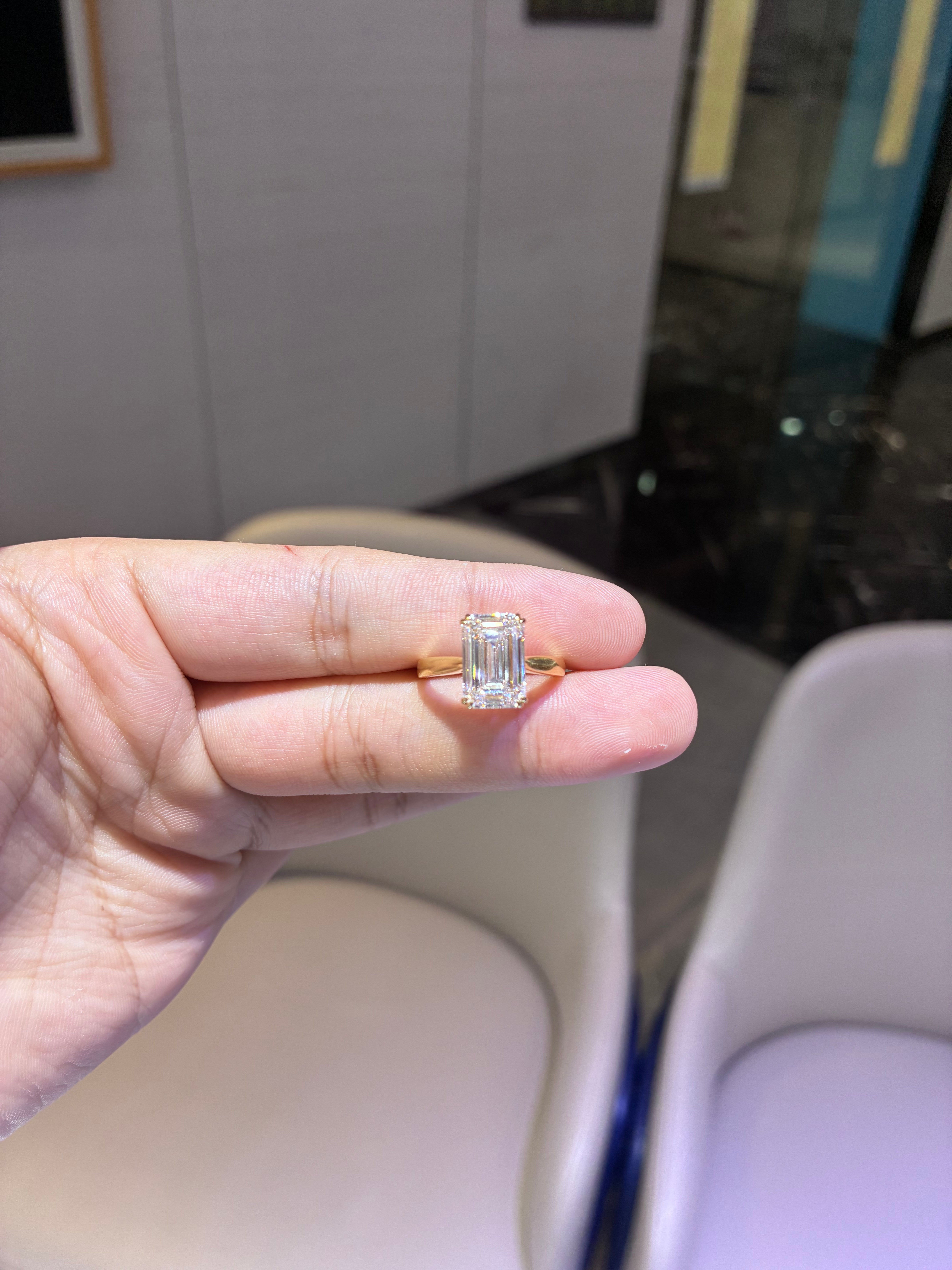 For Jade 18k white gold ring with 5ct E vs1 diamond
