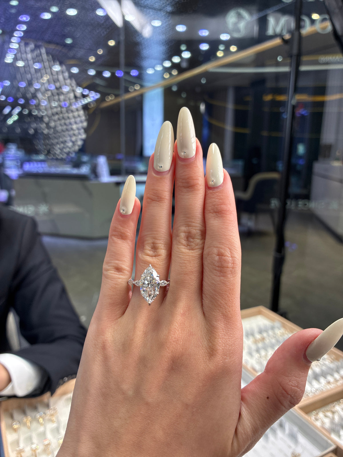 For Jessi 14K solid white gold 4carat marquise E/VVS2 with 0.914ct marquise&hidden halo(ready to ship)