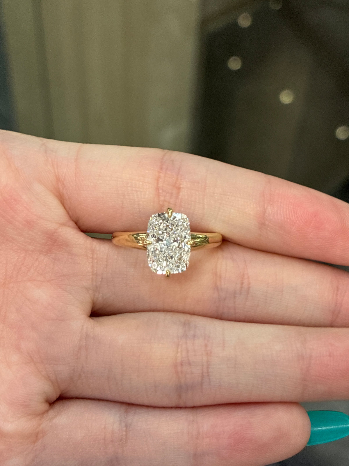For Gracie.lane 14k yellow solid gold 3.03ct elongated cushion E VS1 plain band ring