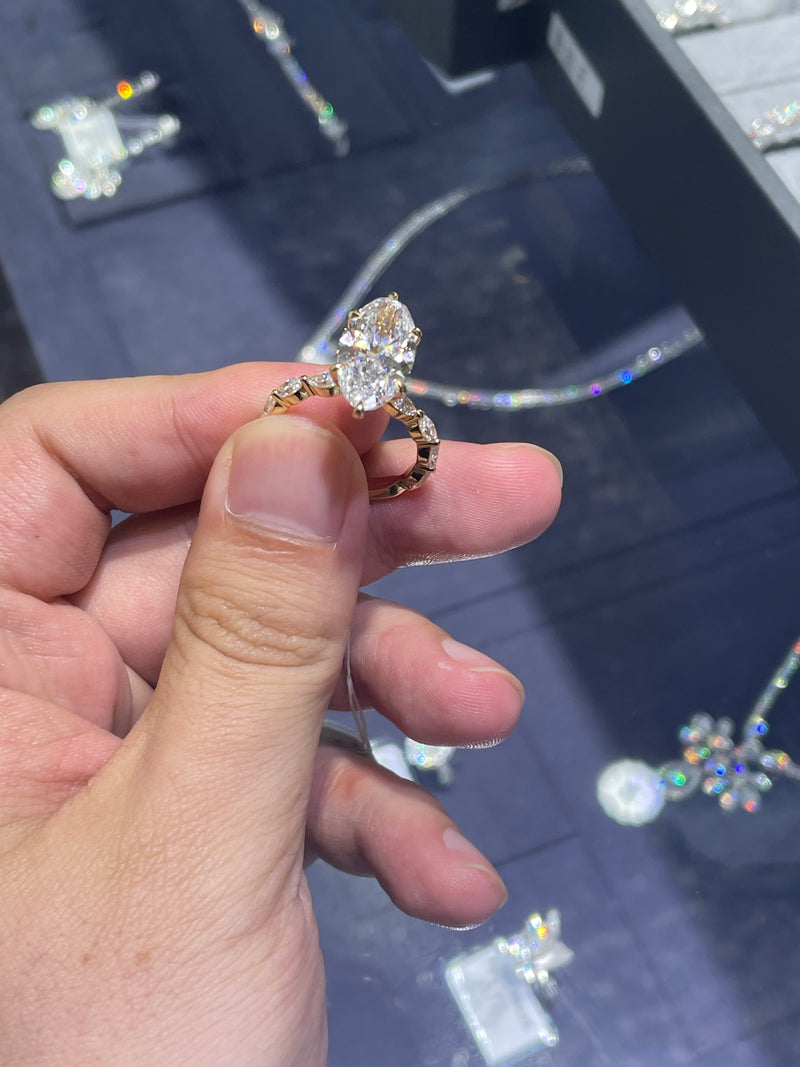 For Emily,18k yellow gold,main stone 5.02ct E VS1 side stone 1.062ct