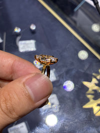 For Mariel Madrid ,marquise cut 3.08ct E/VVS2 18k whit gold