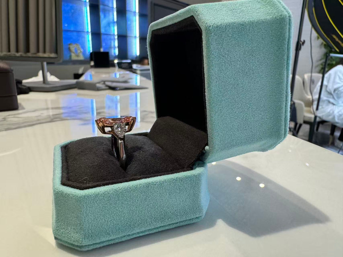 SINCE LOVE 18K Yellow gold  3ct Marquis pink ring