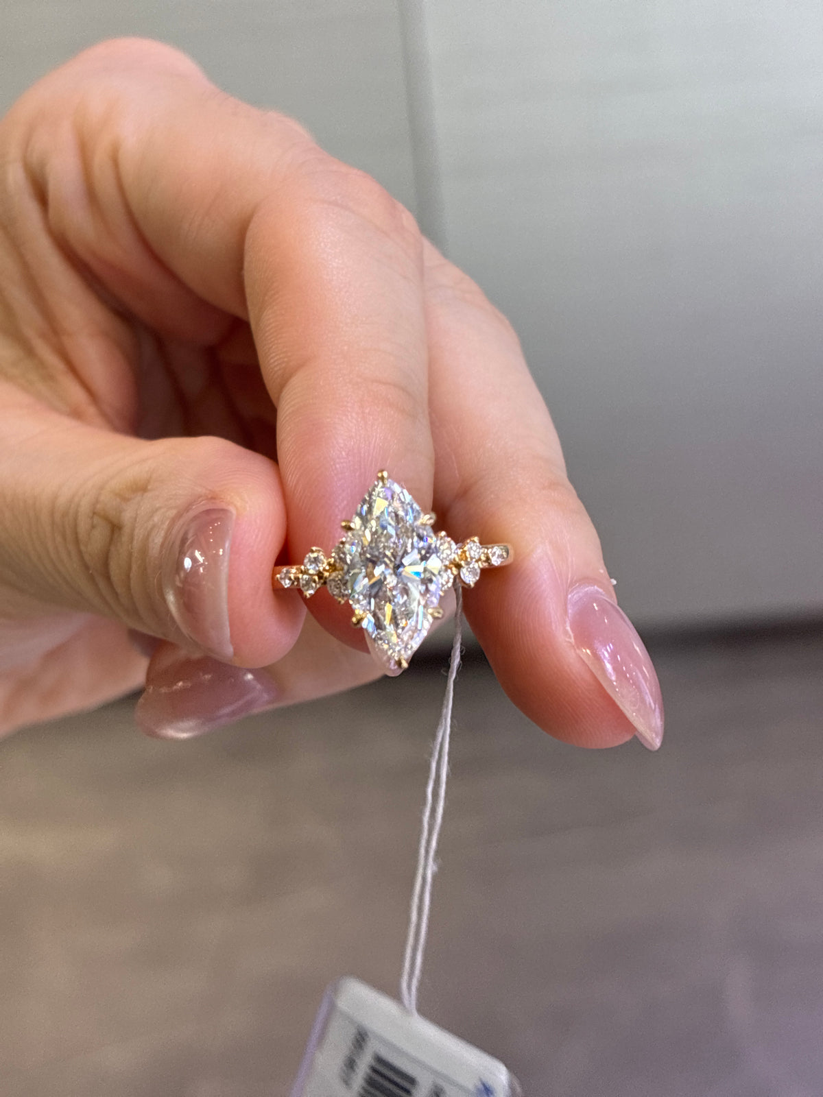 Deposit for Mag, 14k,2.5ct,wight2.5g, E/VVS2,0.211ct/10p