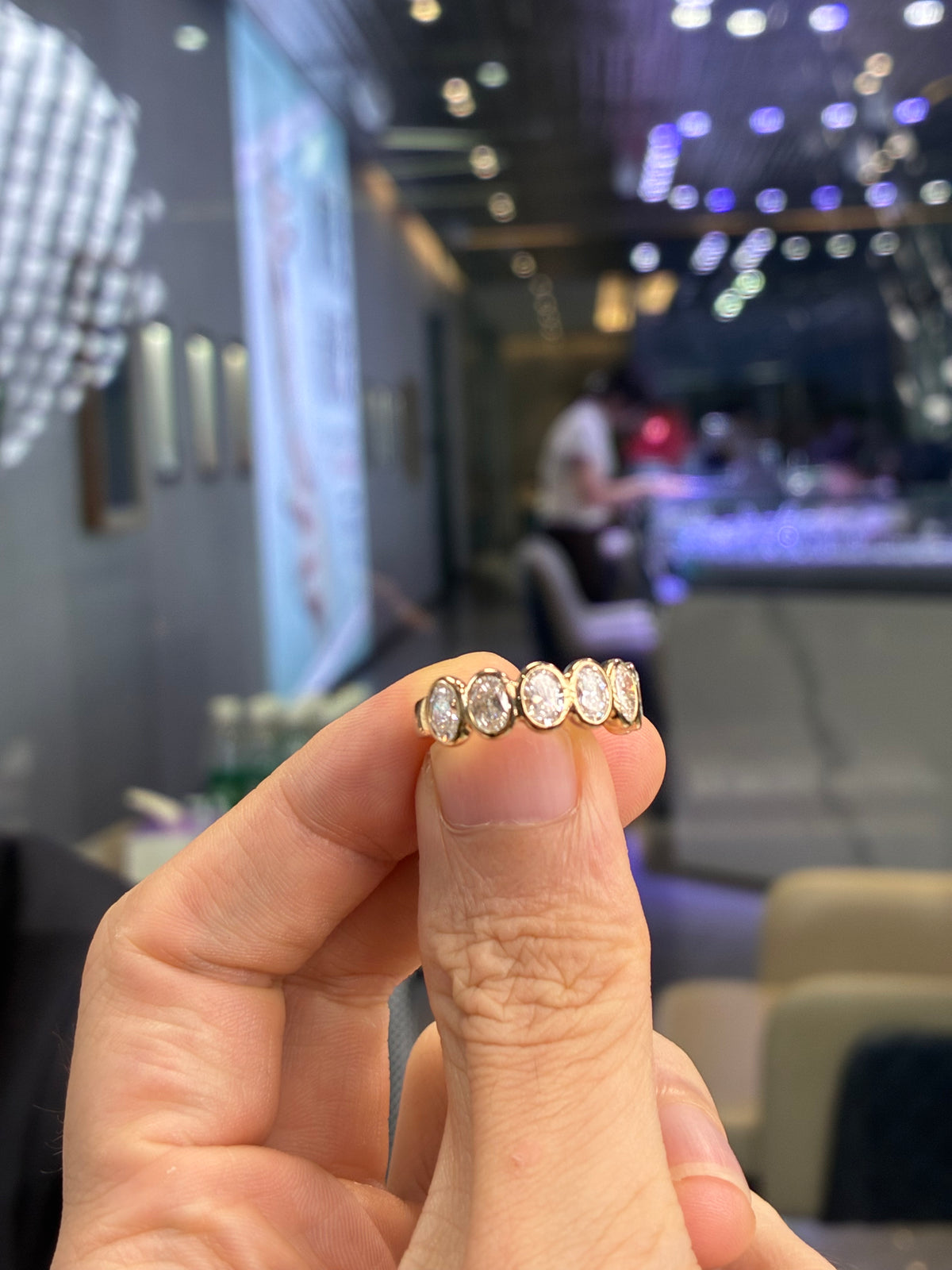 For Zenaprin 2.218 ct d-e/vvs-vs oval bezel half eternity band in 14k yellow gold