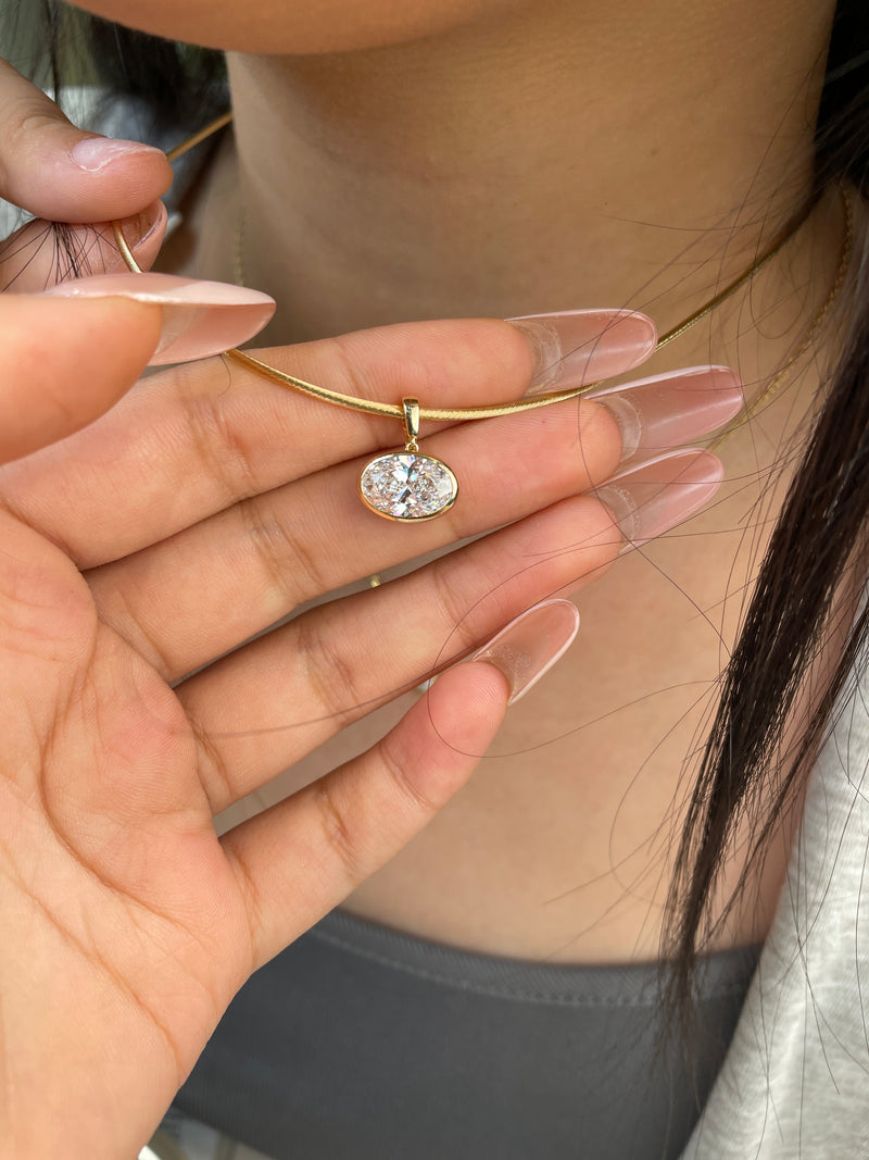 For Joanna 14k yellow gold, 2ct oval bezel, E/ VVS2, pendant only