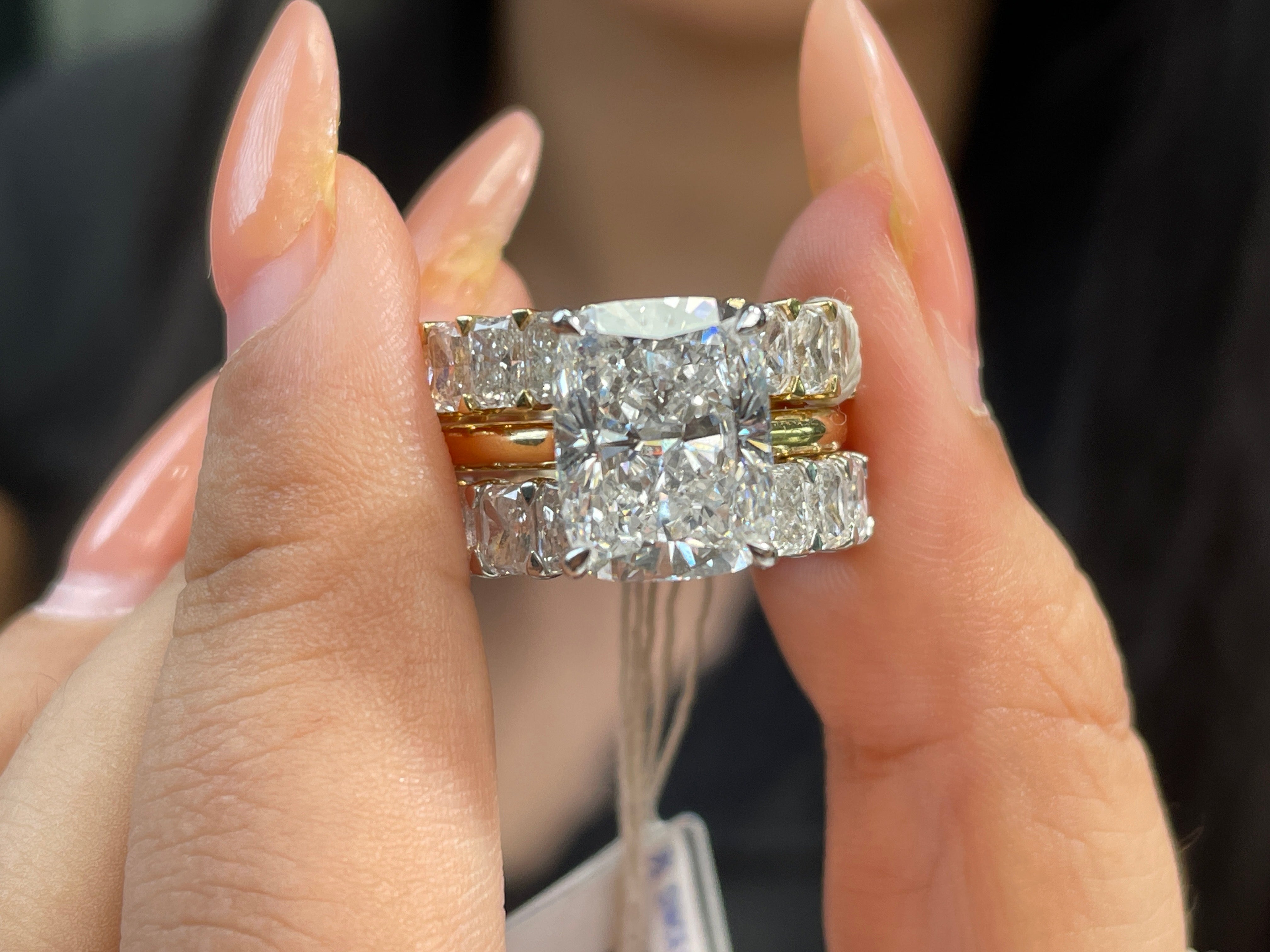 For K💕 14k yellow gold, 5ct main stone, 4.525ct for 2 same half eternity band