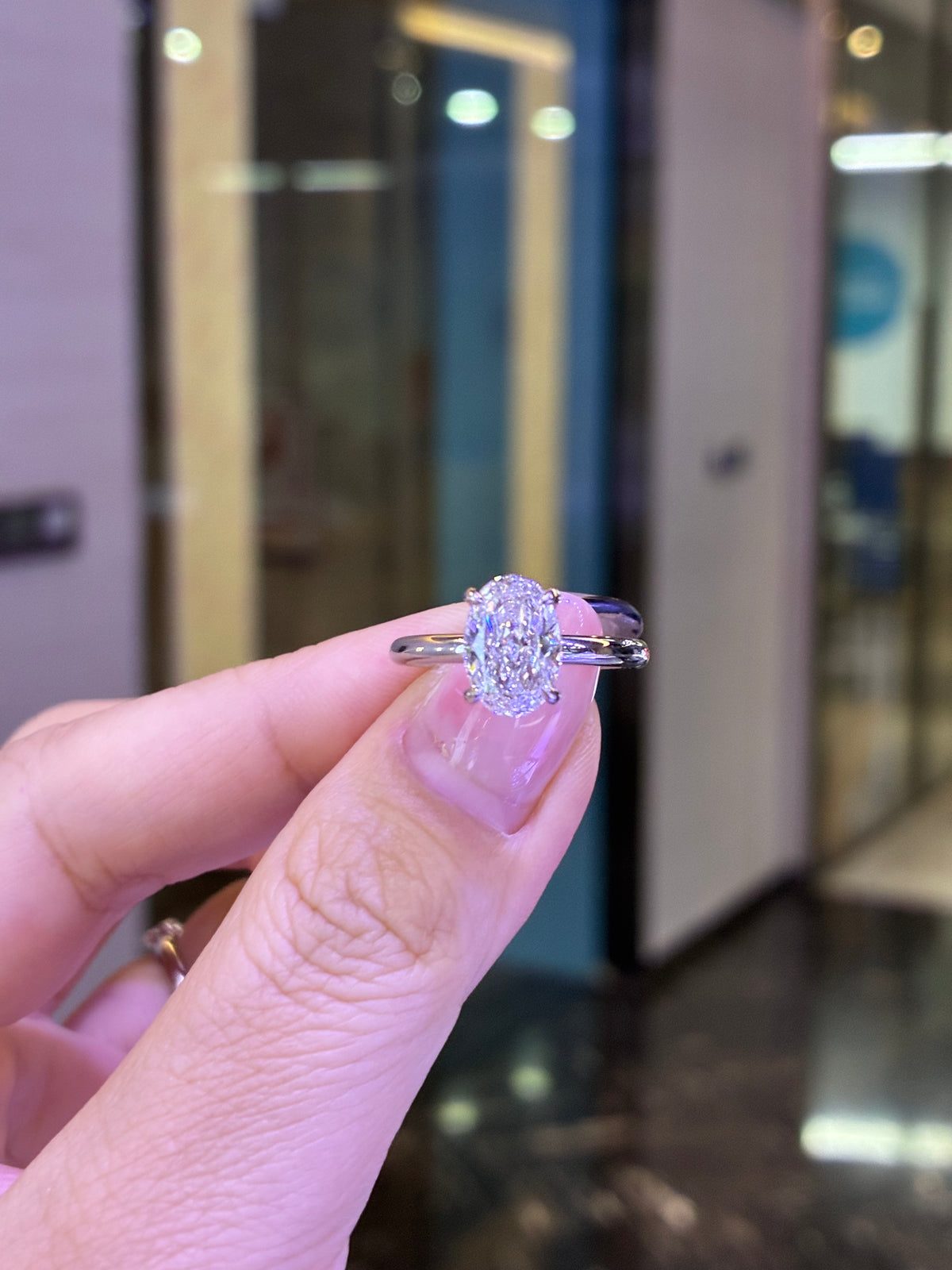 For Anna – First Deposit for Custom Order
1️⃣14K white gold, 2mm plain band mounting with plain basket,designed to fit a 1.85ct moval diamond (11.36 × 6.42 × 3.92mm).
2️⃣ 14K white gold oval half-eternity band, 1ct total weight, D–E color, VS–VVS clarity.