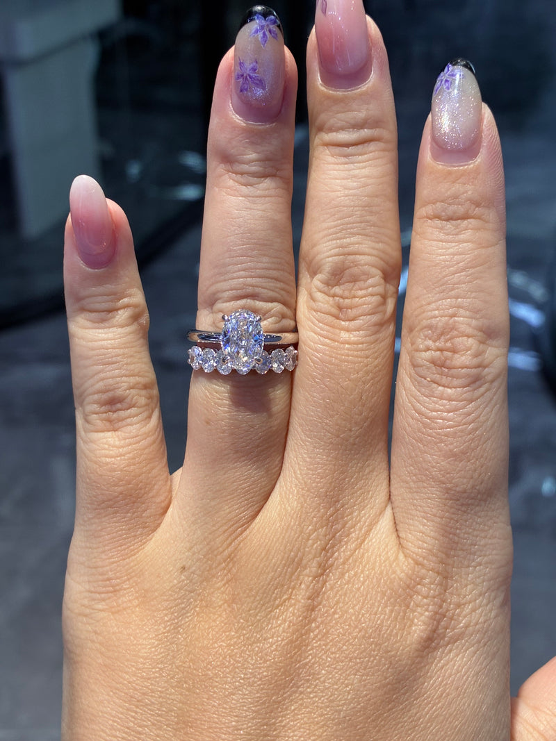 For Anna – First Deposit for Custom Order
1️⃣14K white gold, 2mm plain band mounting with plain basket,designed to fit a 1.85ct moval diamond (11.36 × 6.42 × 3.92mm).
2️⃣ 14K white gold oval half-eternity band, 1ct total weight, D–E color, VS–VVS clarity.