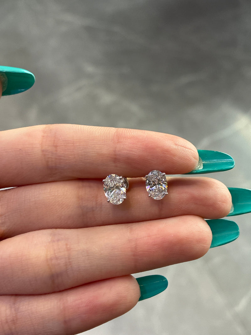 Customization For J&N Courier, Oval Earrings Studs,total 2carats D/VVS2,with two IGI certificates and one GIL certificate