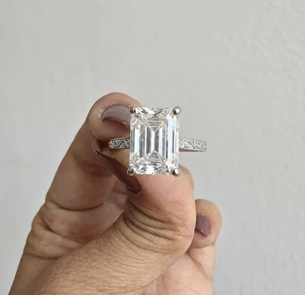 Deposit for Christina 14k white gold 2 carat cushion E/VVS2 with 0.50ct sidestones(Customization)