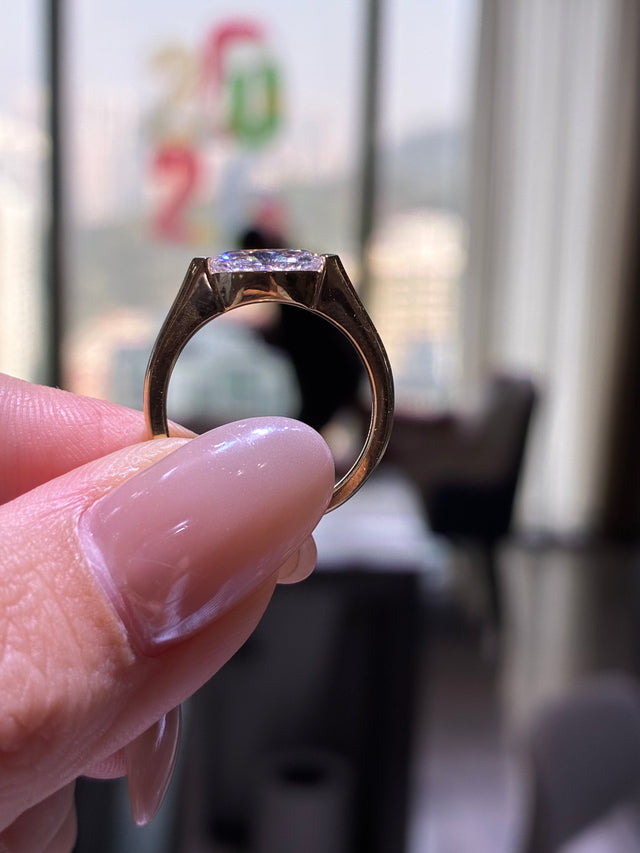 1.05ct, D/VVS2 Marquis Lab Diamond Ring in 18K Gold