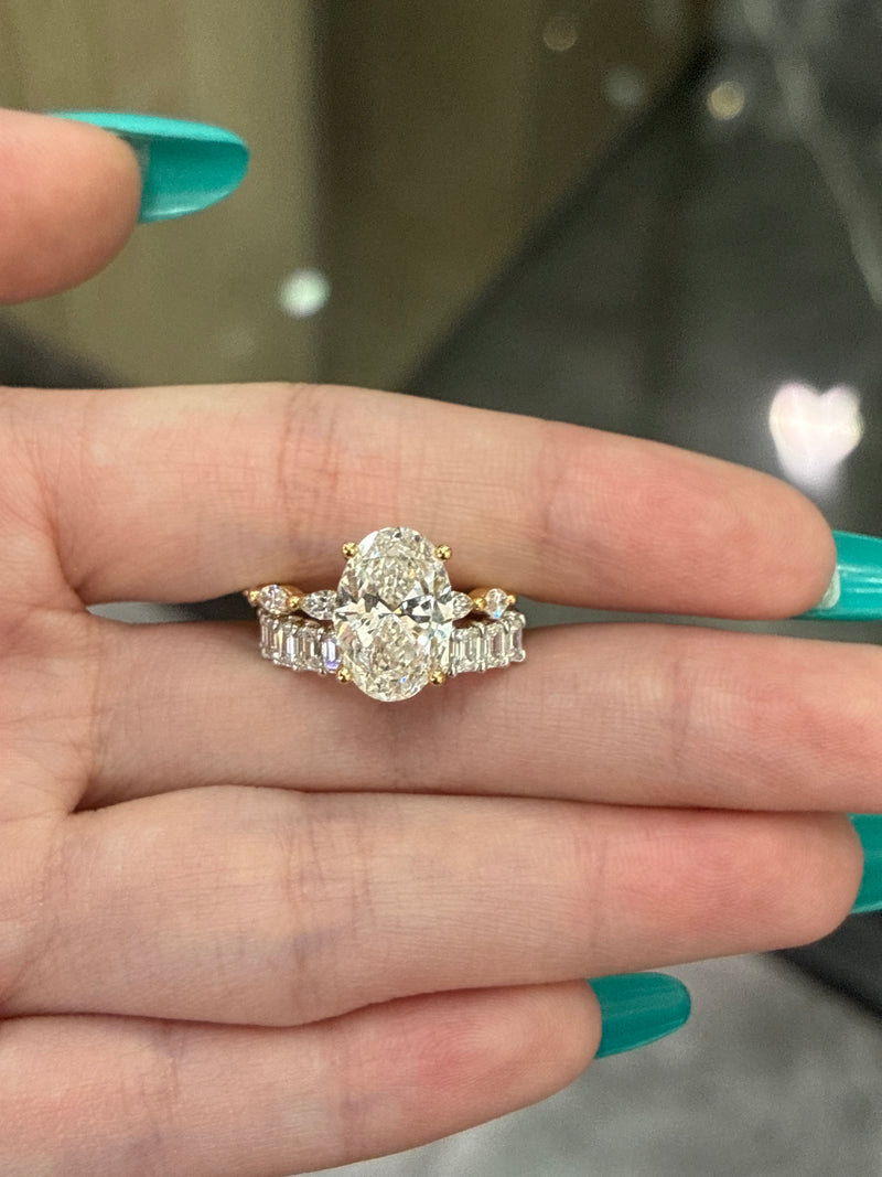 For ShopH2T                            1️⃣14k solid Rose gold 3.5carat oval D/VVS2with 0.587ct side stones                                      2️⃣14k solid Rose gold 1.20ct D-E VS-VVS emerald half eternity band(customization)