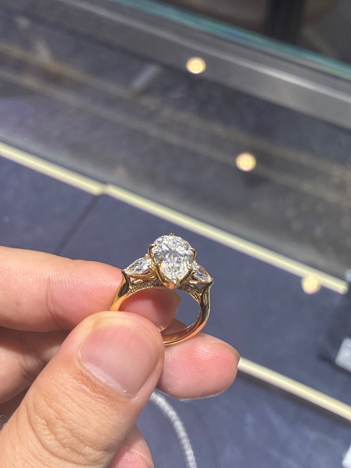 For alba 14k yellow gold pair cut main stone  3.03ct E/VS1 side stone 0.741ct