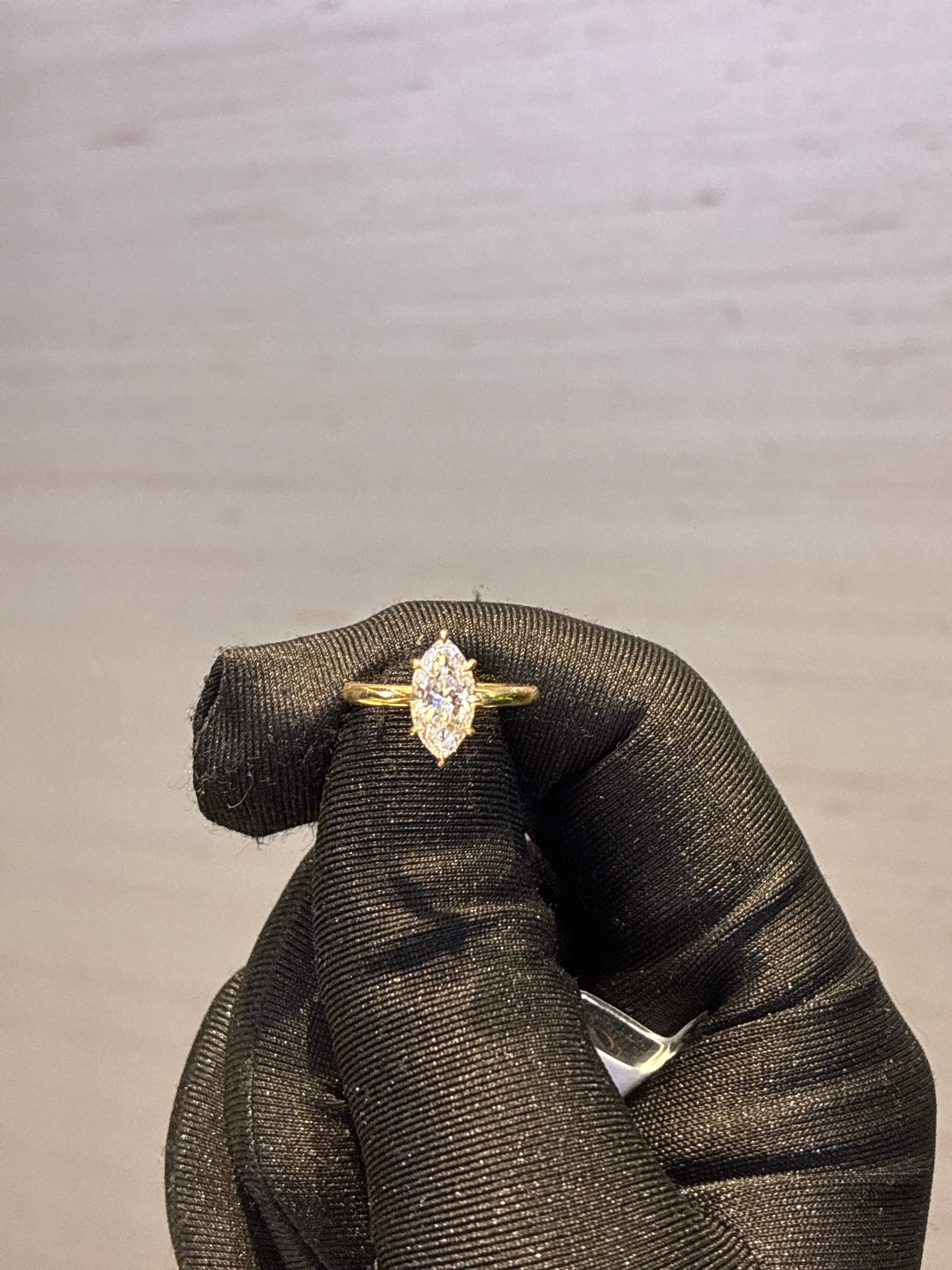 For FL.Farrah 1.55ct D-VVS2 Marquise in 14k gold