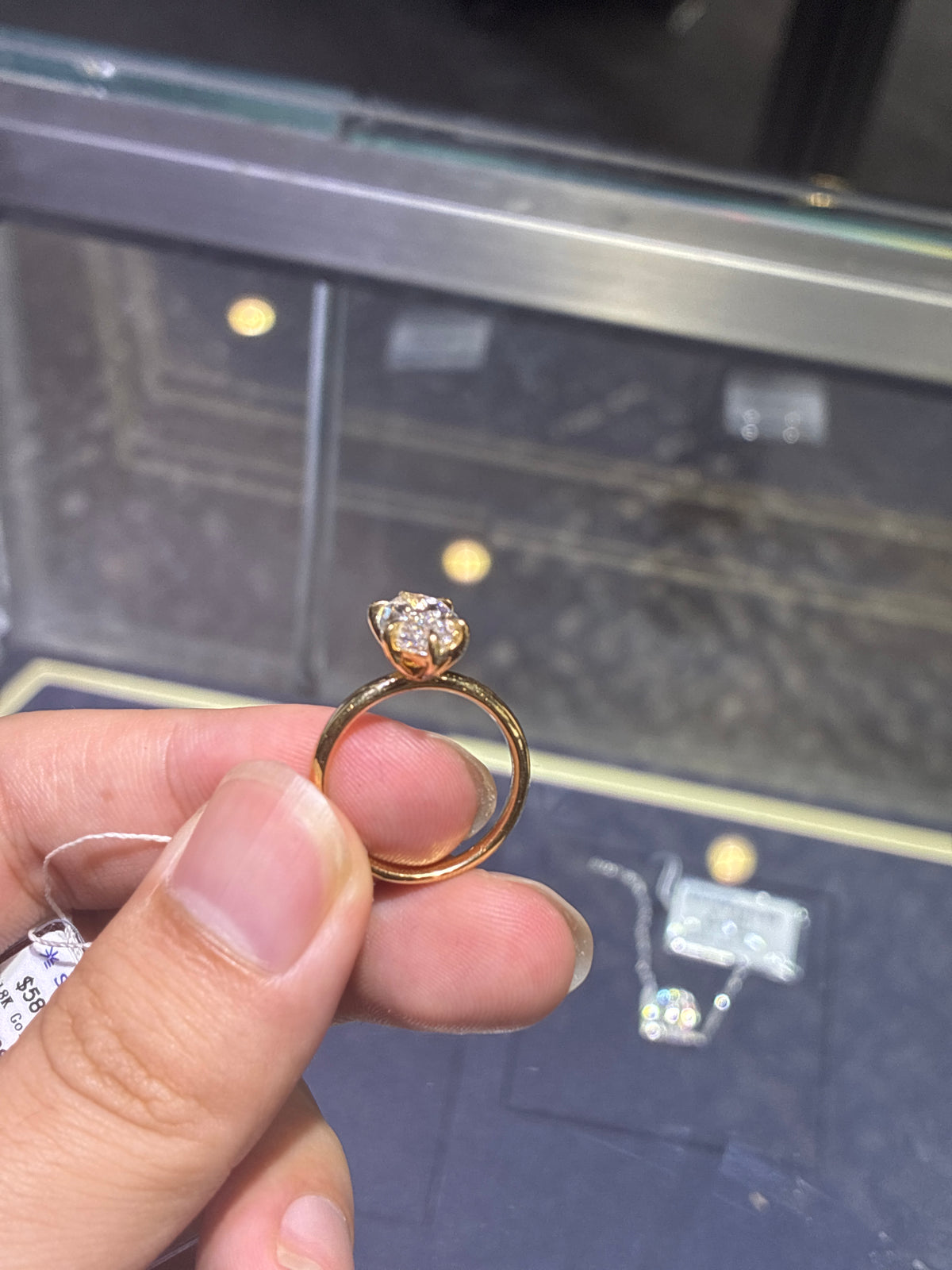 For Laiken, main stone marquise cut 3.08ct E/VVS2