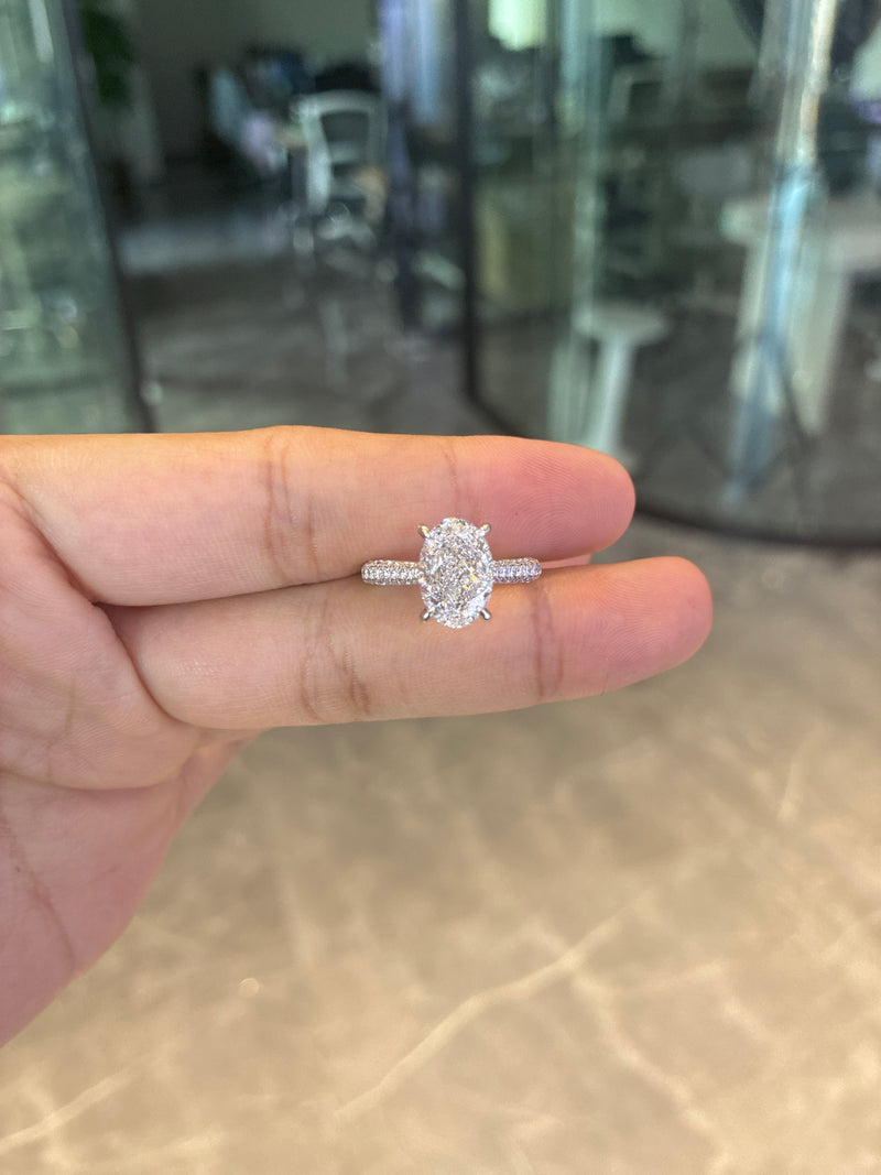 For Nancy platinum ring with 3.320ct D vvs2 diamond And 0.480ct side stones