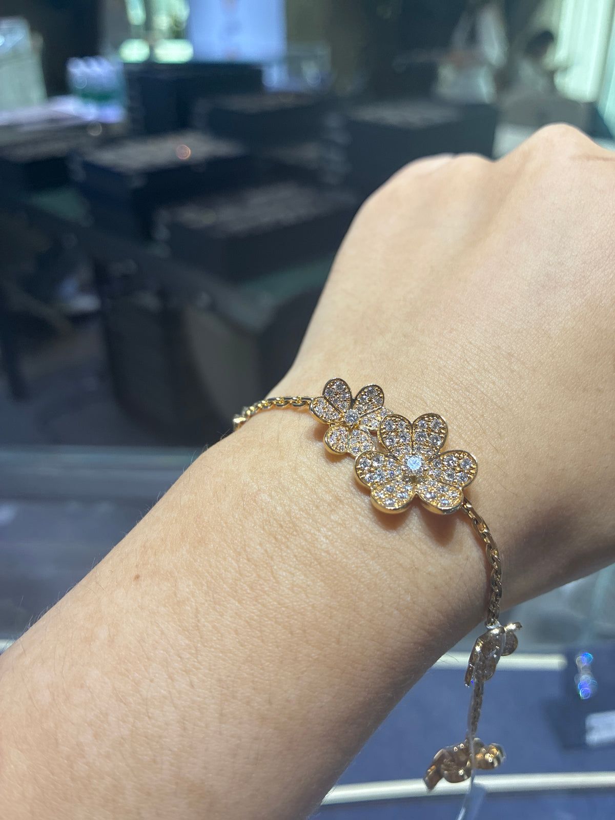 For fiona 18k gold clover bracelet 2.695ct DE/vvs