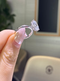 For MamaChelsea 18k gold D/vvs2 main stone 3.87 ct side stone 0.168ct