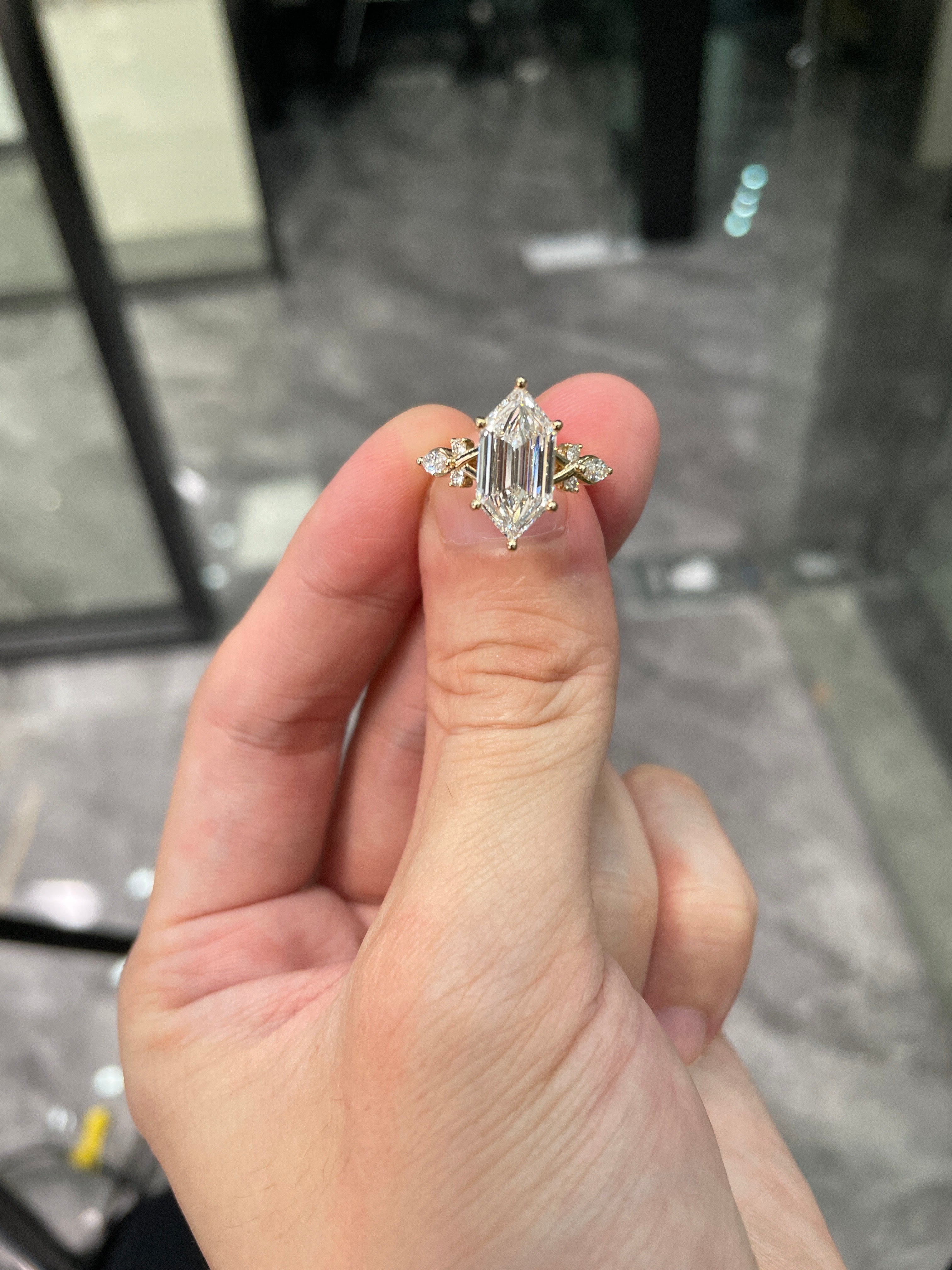 For Damian Dutch Marquise Solitaire Ring|3ct Dutch Marquise center stone|E/VS1|14K solid yellow gold|6 stones for total 0.242ct|US Size 5