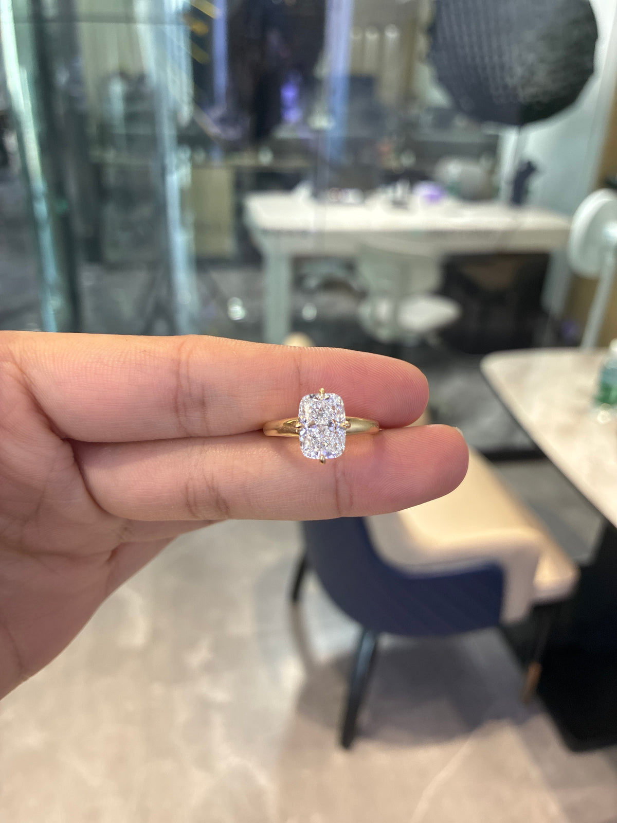 For daisy, deposit for 3ct Elongated cushion solitaire with hidden halo, E/VVS2, in 14K Yellow gold