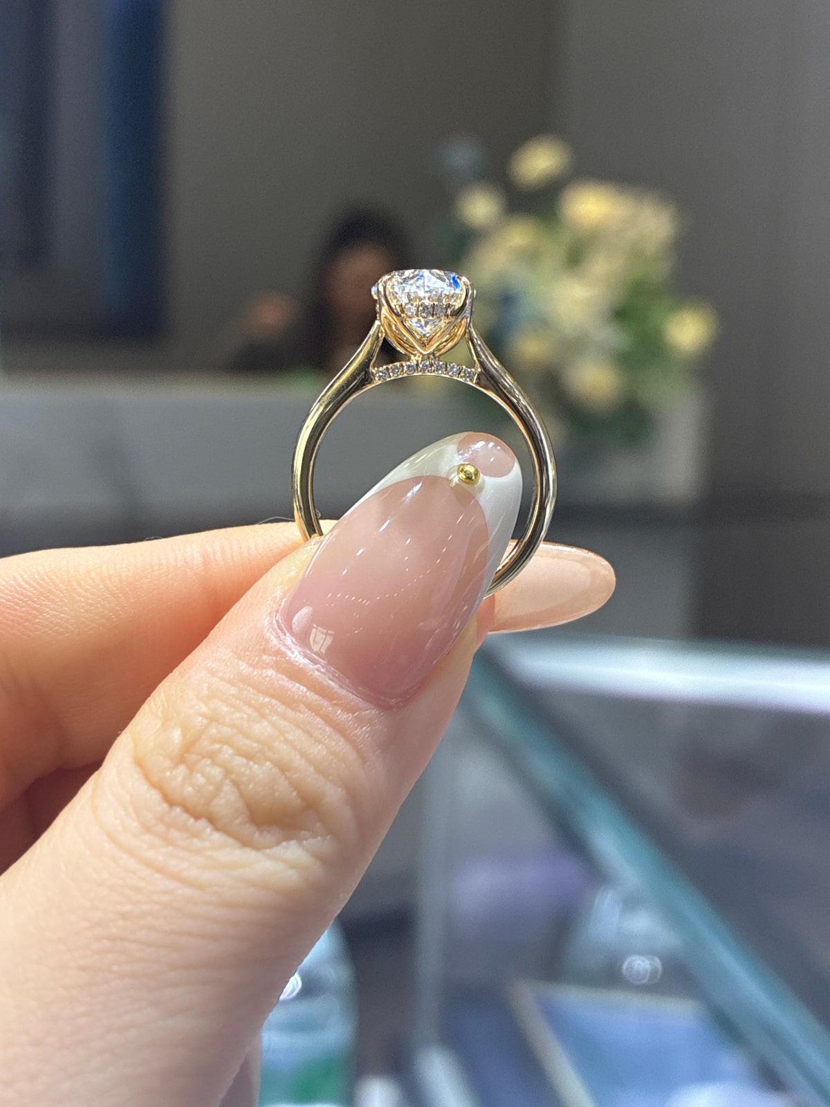 For jordyn 14k yellow gold oval cut D/vvs2 main stone 3ct side stone 0.226ct