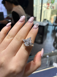 Pt950 E/ vvs2 (5.08+1.03)ct Pear Three stone Lab Diamond Ring