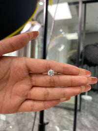 For Gloria platinum, 1.06ct main stone, D/VVS2