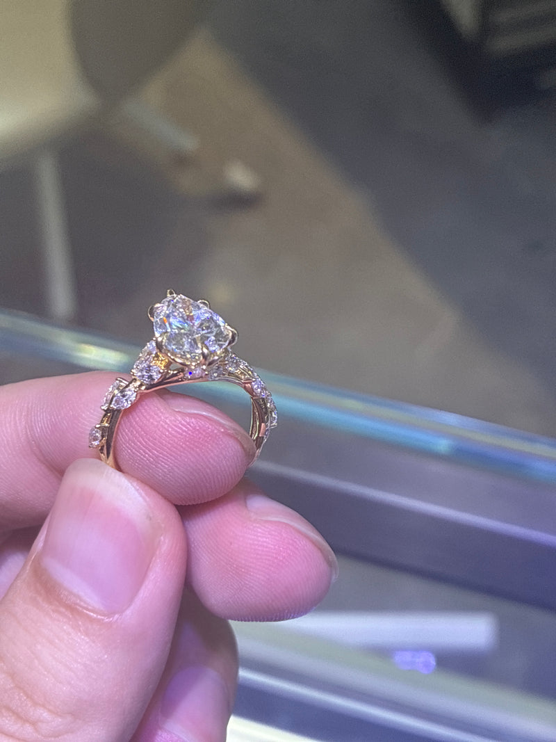 For sueallen90, deposit for 3ct pear cut E/VS1 side stone 0.93ct 14k yellow gold