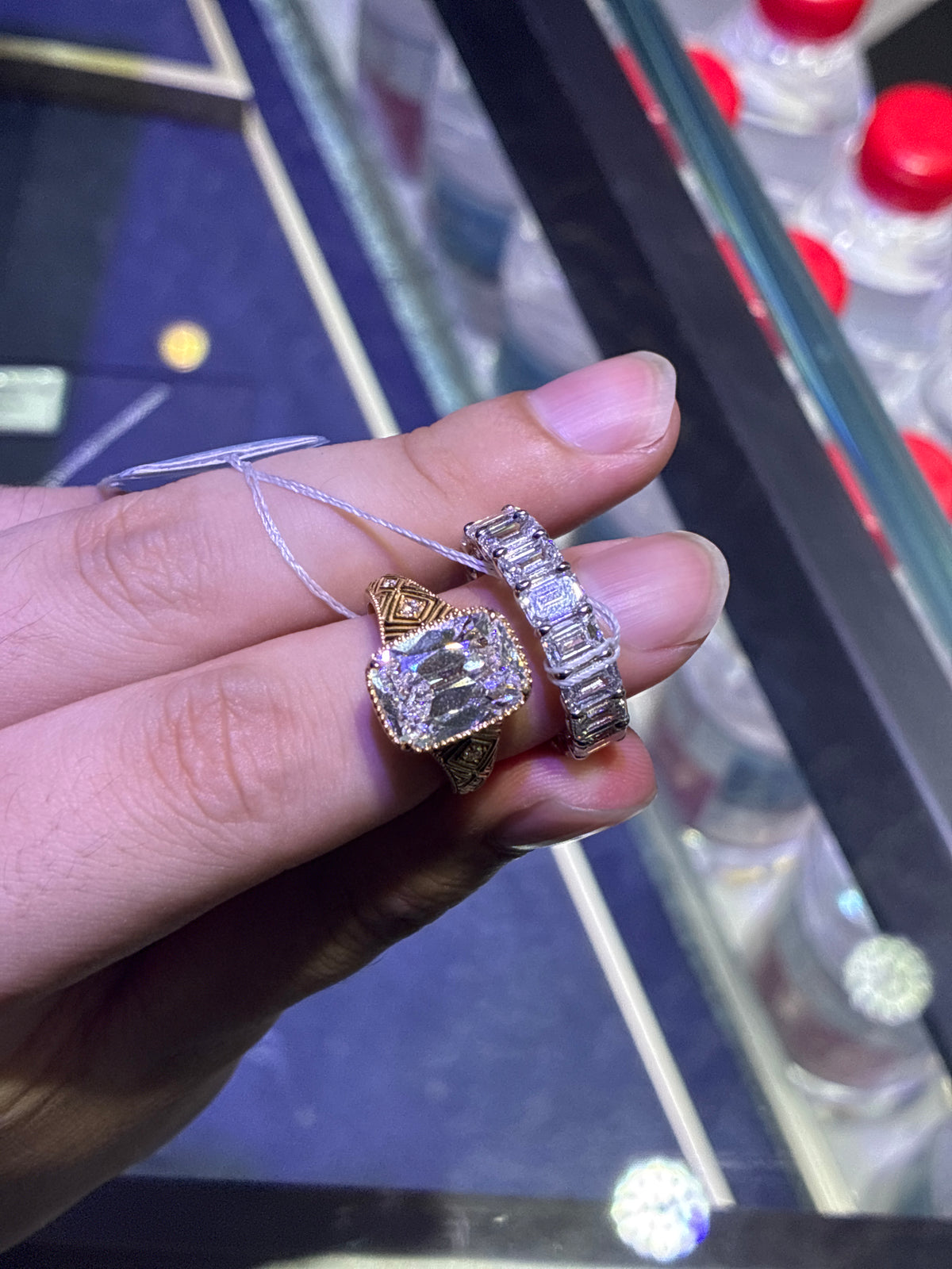 For keributler5,a set,18k yellow gold main stone 5.1ct E/VS1 side stone 0.064ct and 18k white gold elternity ring almost 11-12ct D-E VS,VVS Customize