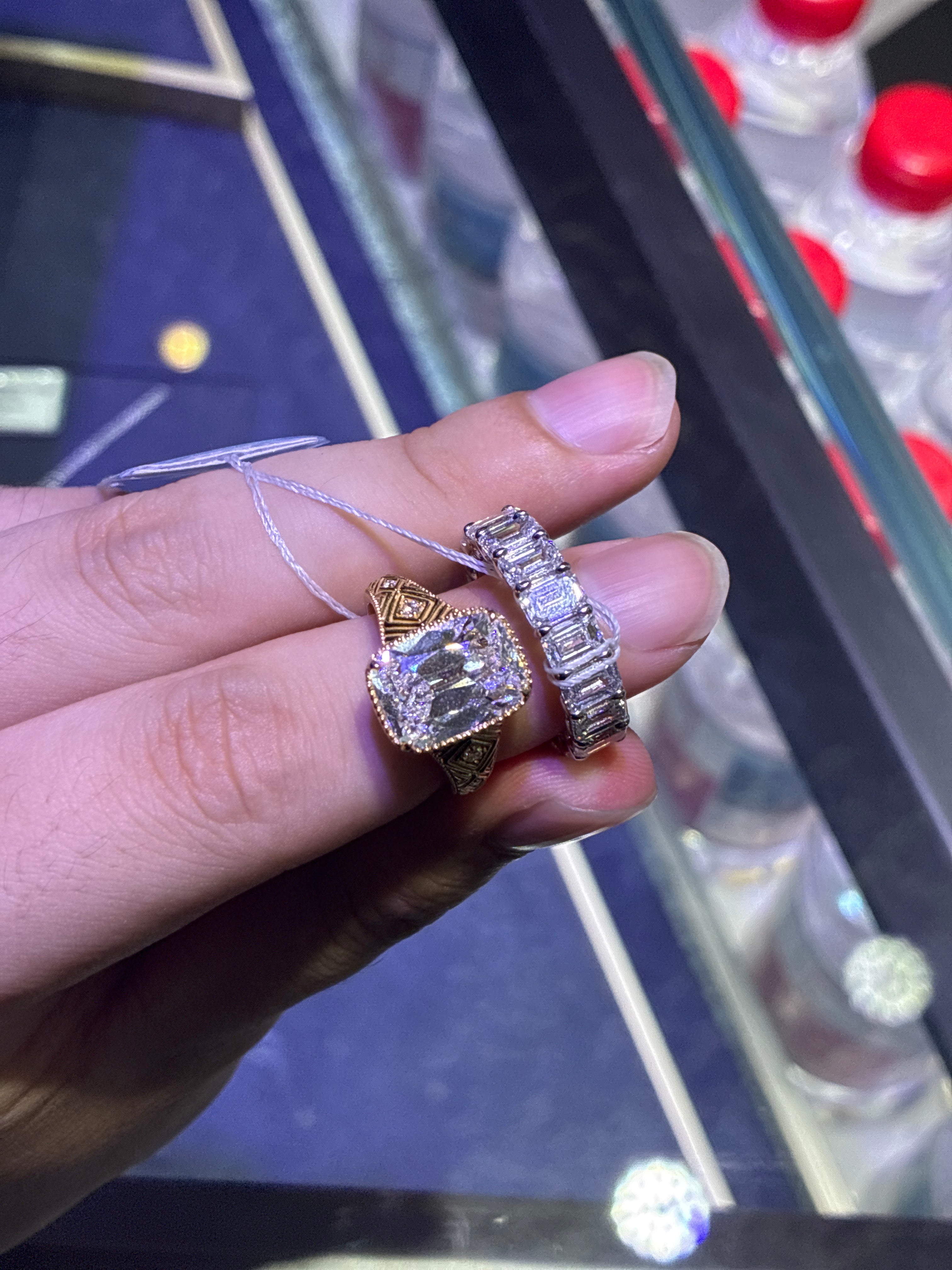 For keributler5,a set,18k yellow gold main stone 5.1ct E/VS1 side stone 0.064ct and 18k white gold elternity ring almost 11-12ct D-E VS,VVS Customize