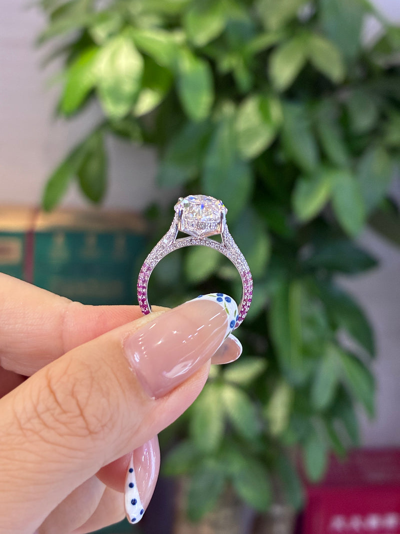 For Mika_co, deposite for 3ct Elongated cushion, E/VVS2, with 1ct gradient color sidestones (194pcs) , total 4ct in 18k solid yellow gold