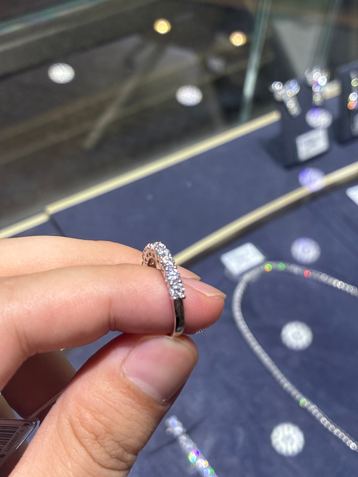 For Natalia main stone 1ct D-E/VS ,VVS 14k white gold
