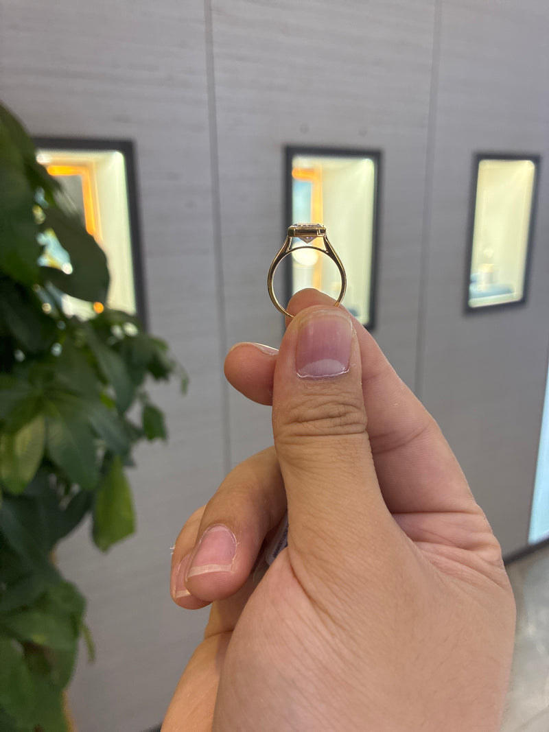 For Beverly Díaz 3.54ct Radiant Bezel D/VVS2 18k