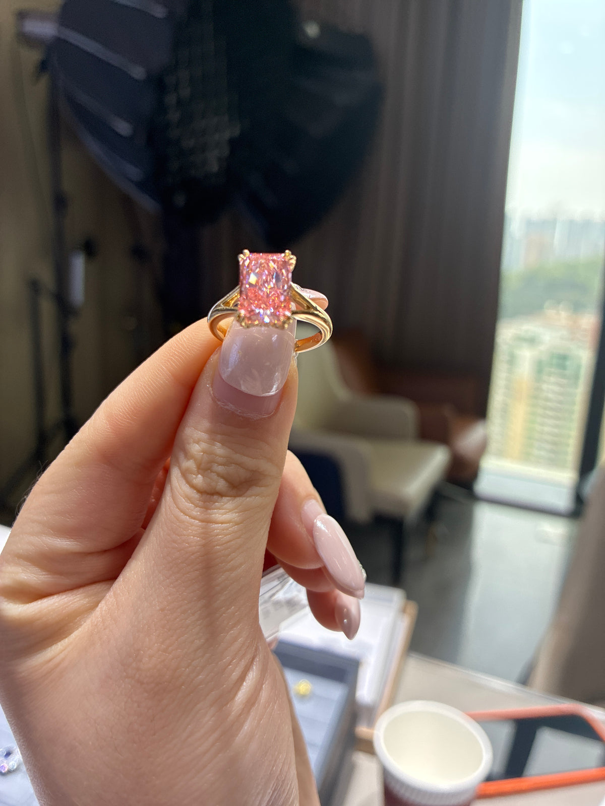 For Wister 18k gold fancy pink vs1 radiant cut ring total 3.111 carat